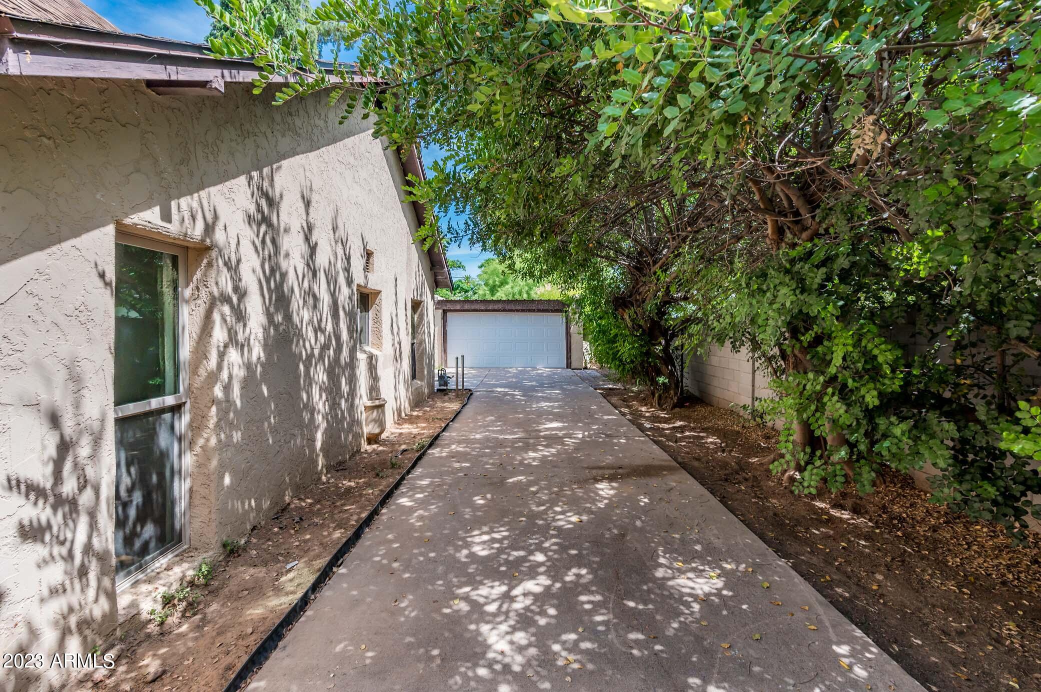 40 W MEDLOCK Drive