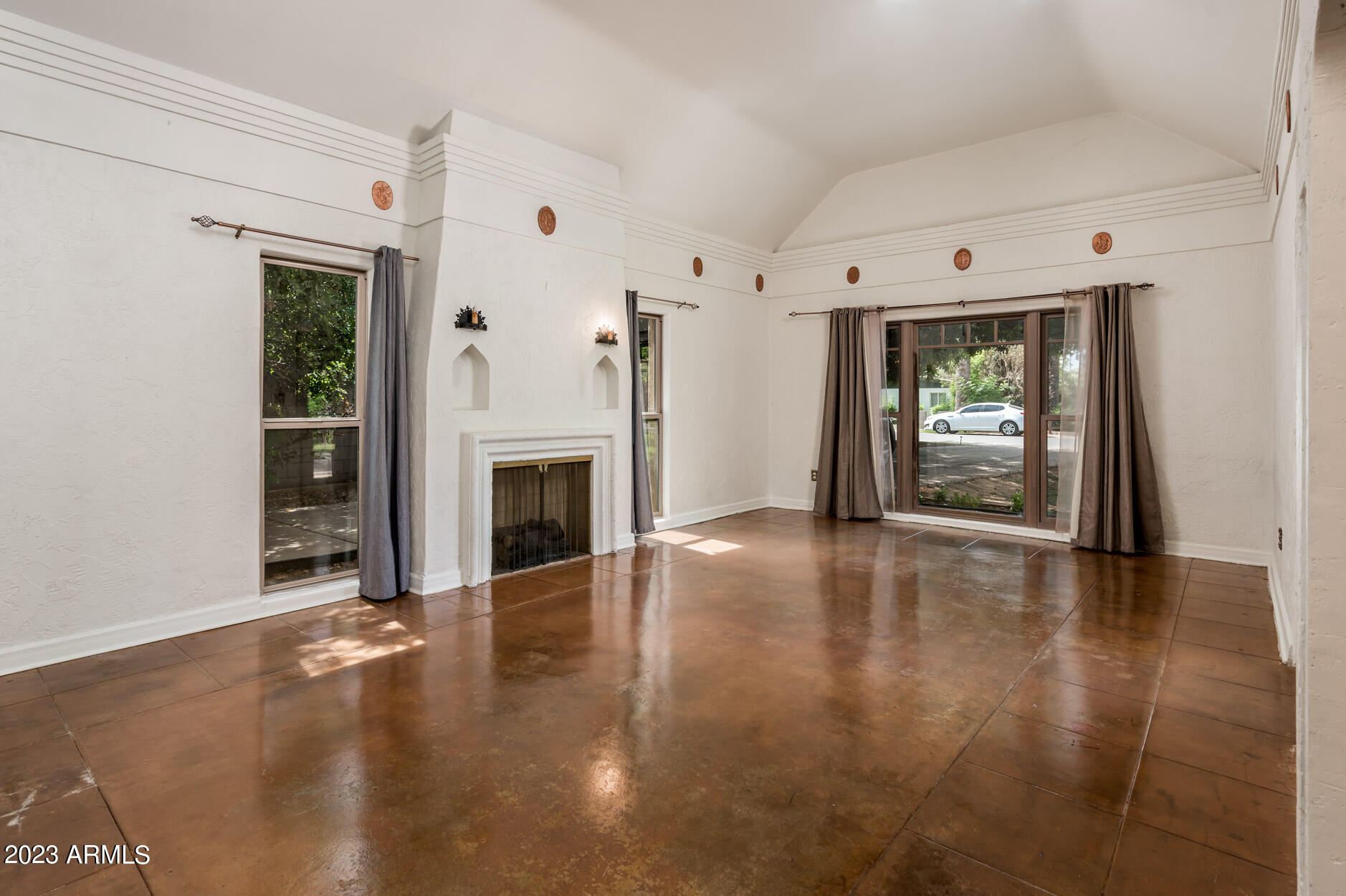 40 W MEDLOCK Drive