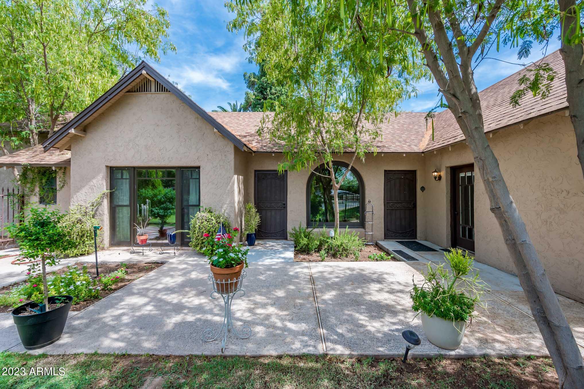 40 W MEDLOCK Drive