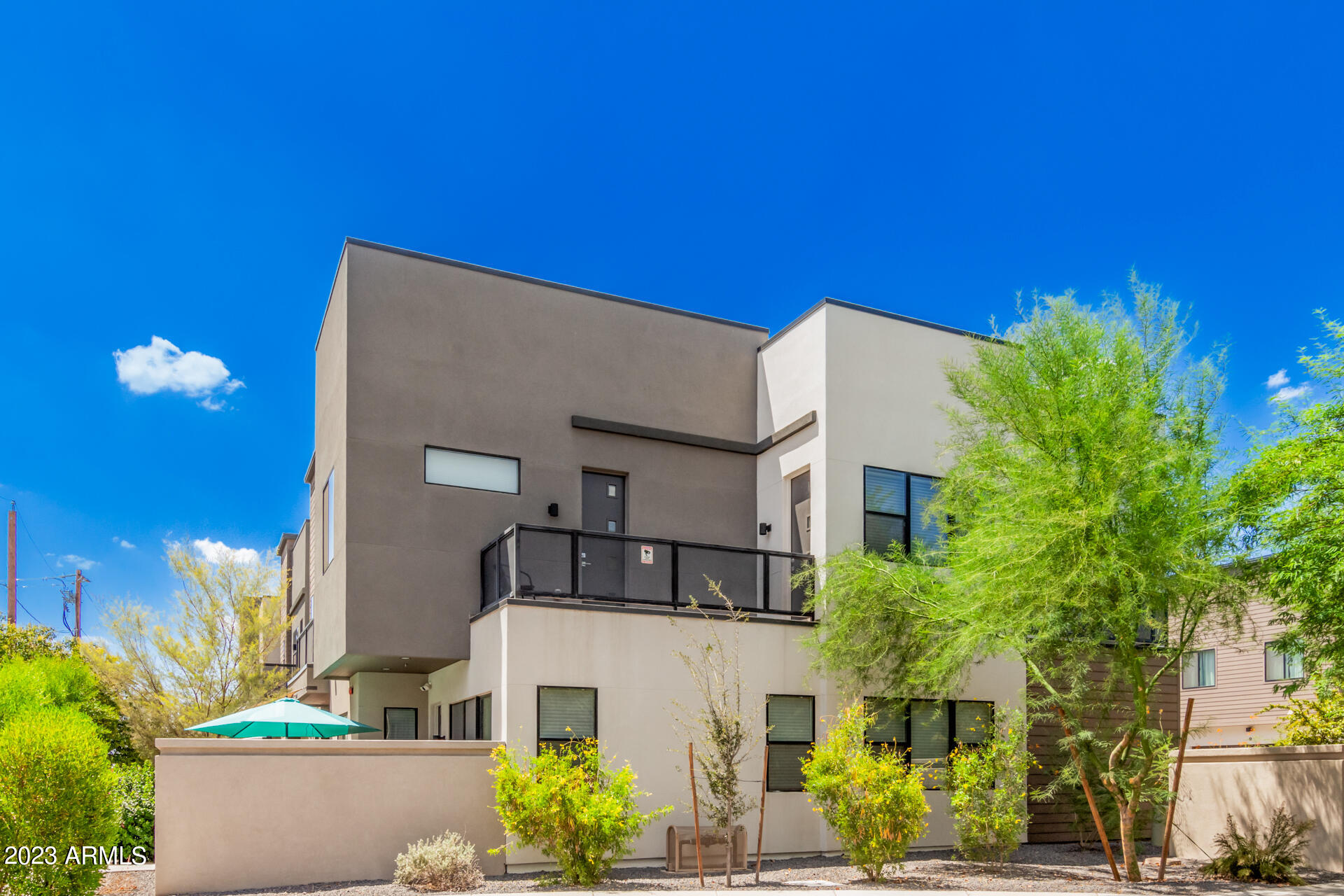 2645 E OSBORN Road Unit: 1