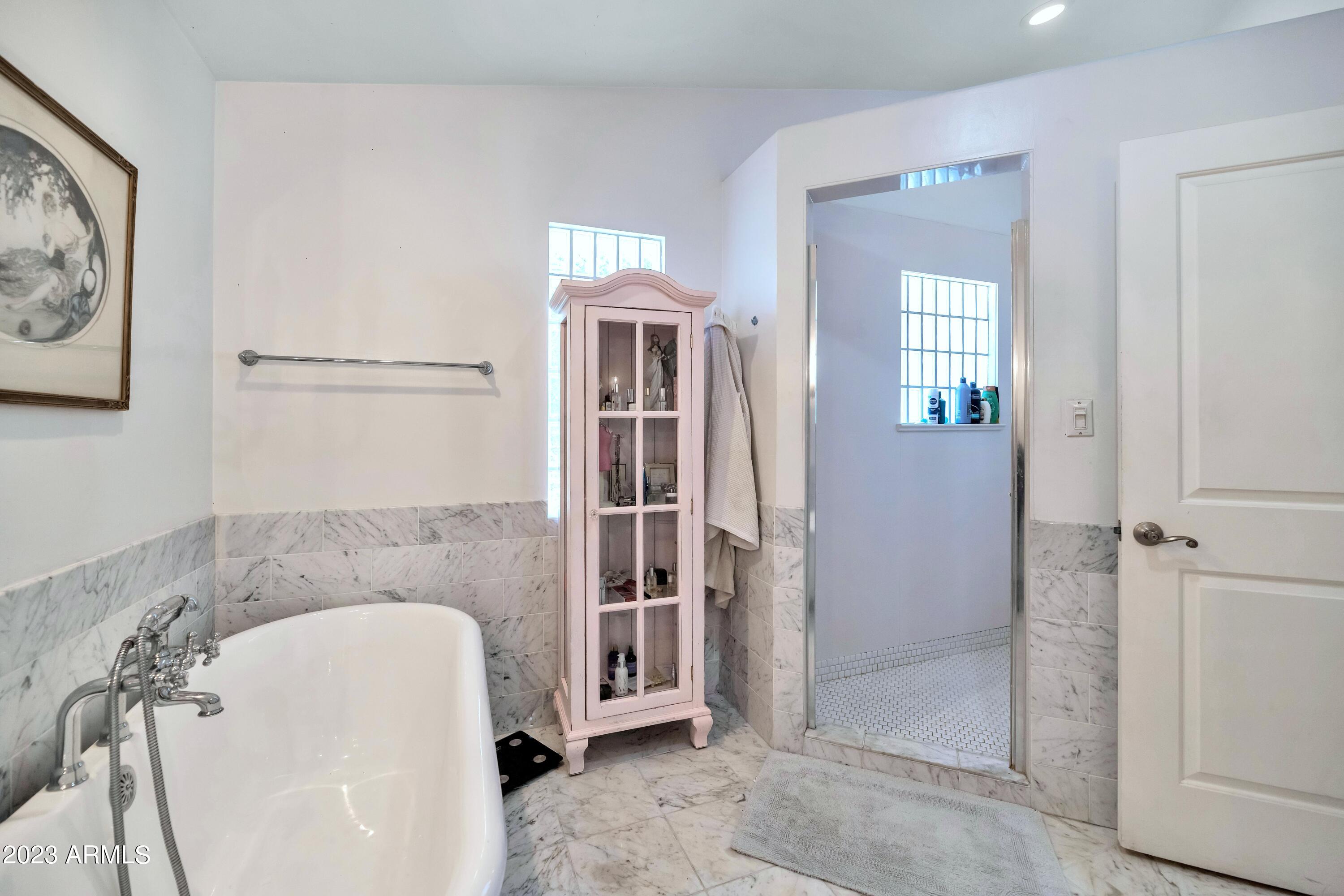 6015 E CALLE DEL MEDIA --