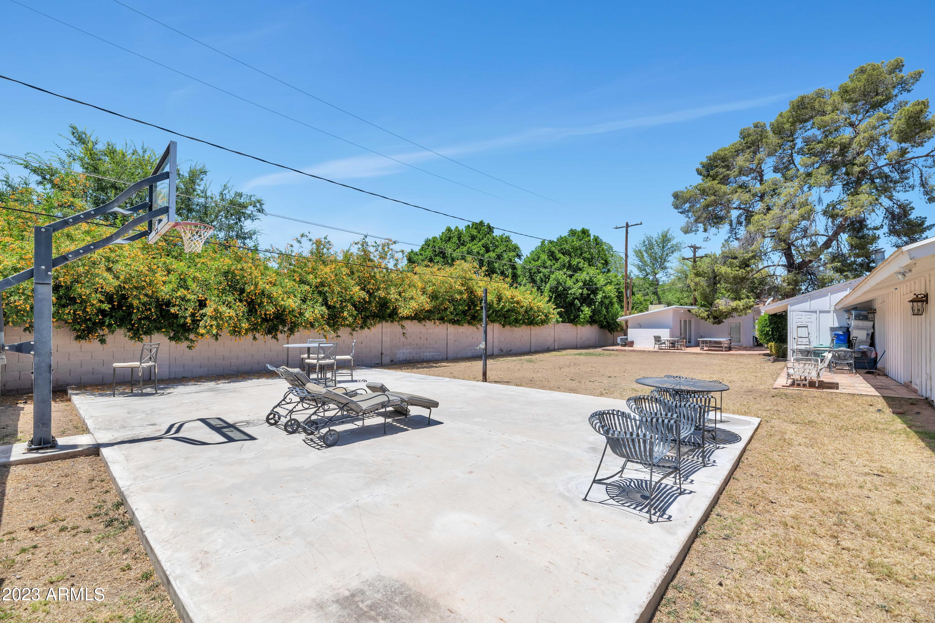 6015 E CALLE DEL MEDIA --
