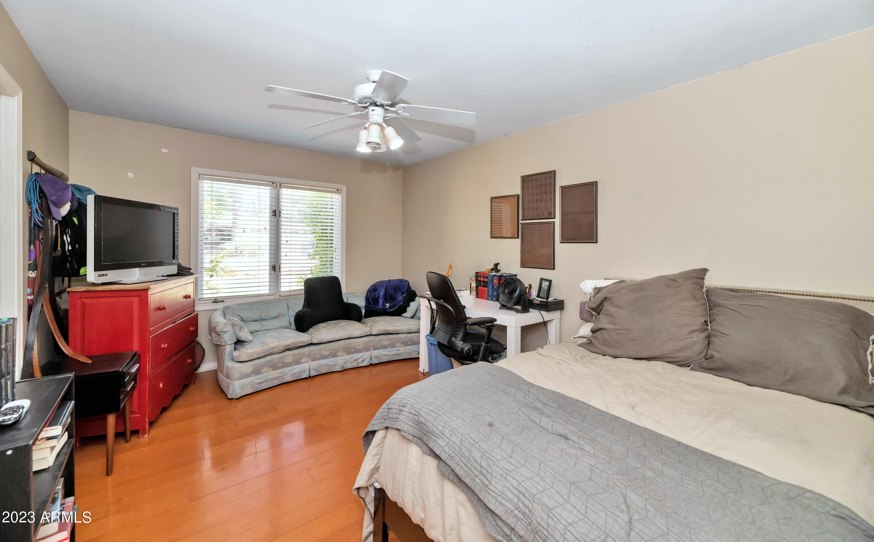 6015 E CALLE DEL MEDIA --