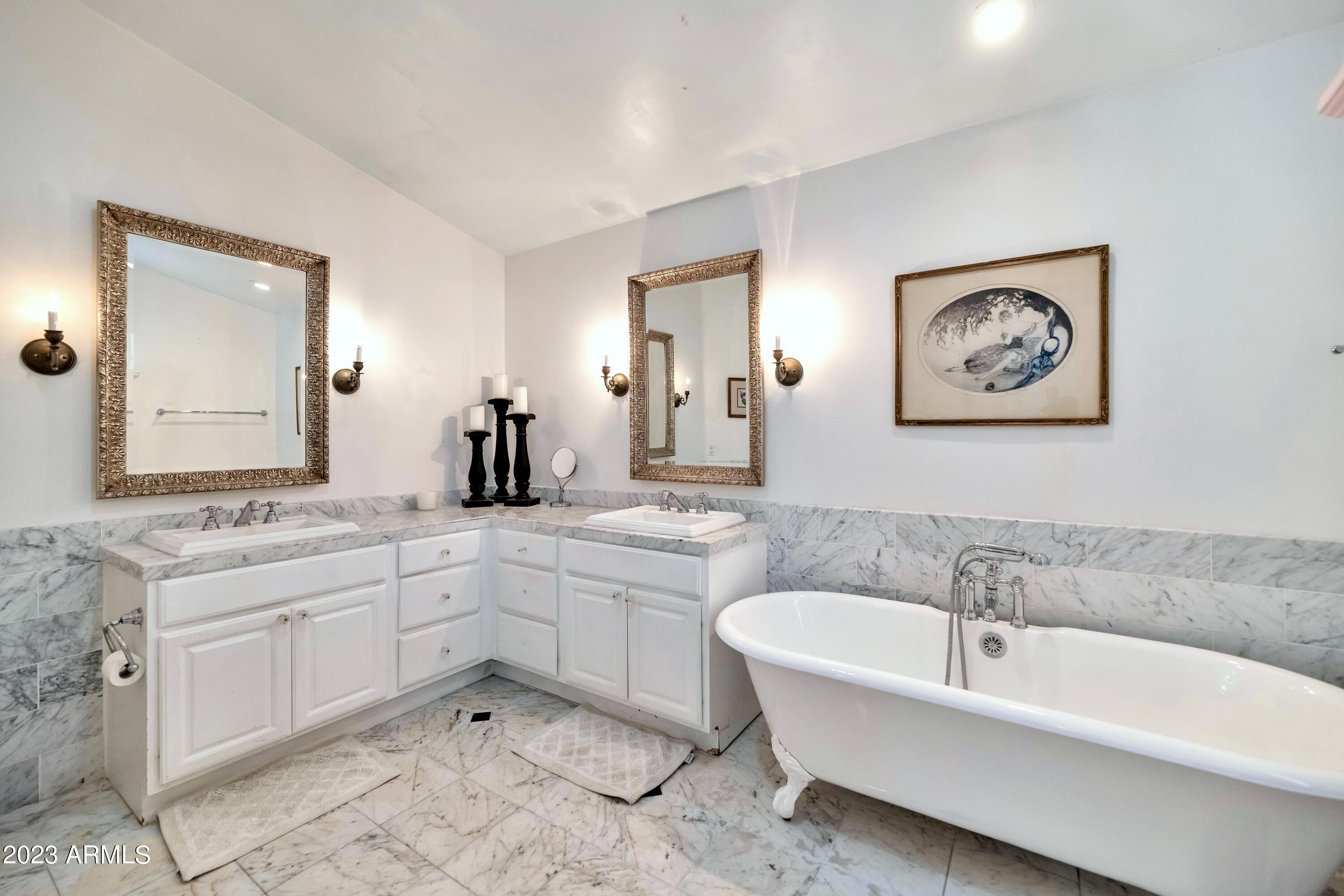 6015 E CALLE DEL MEDIA --