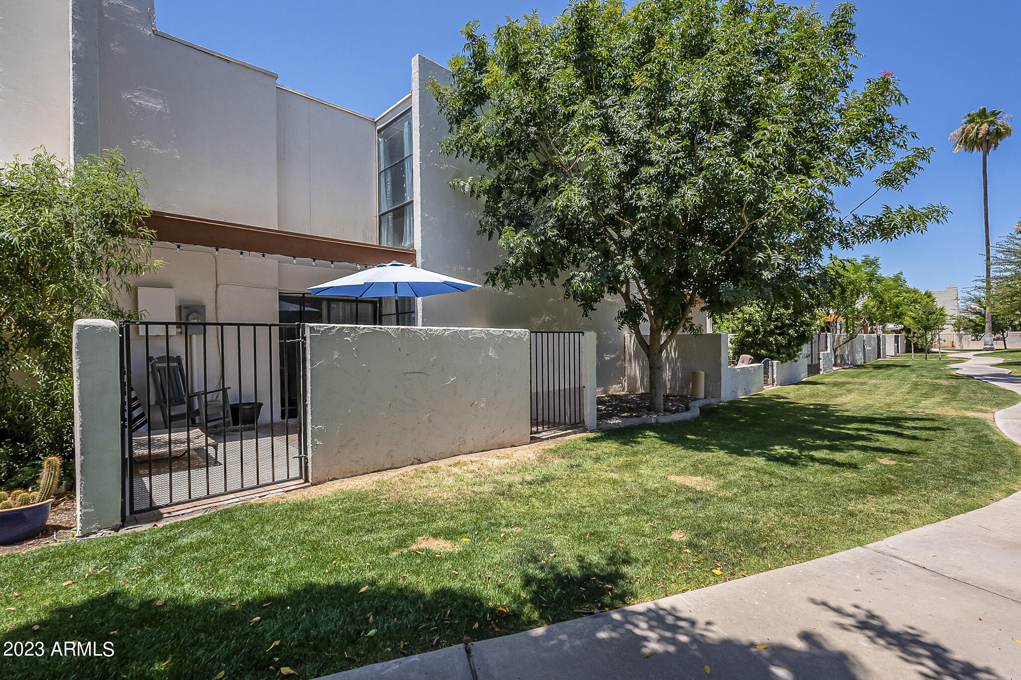 3217 S COLLEGE Avenue