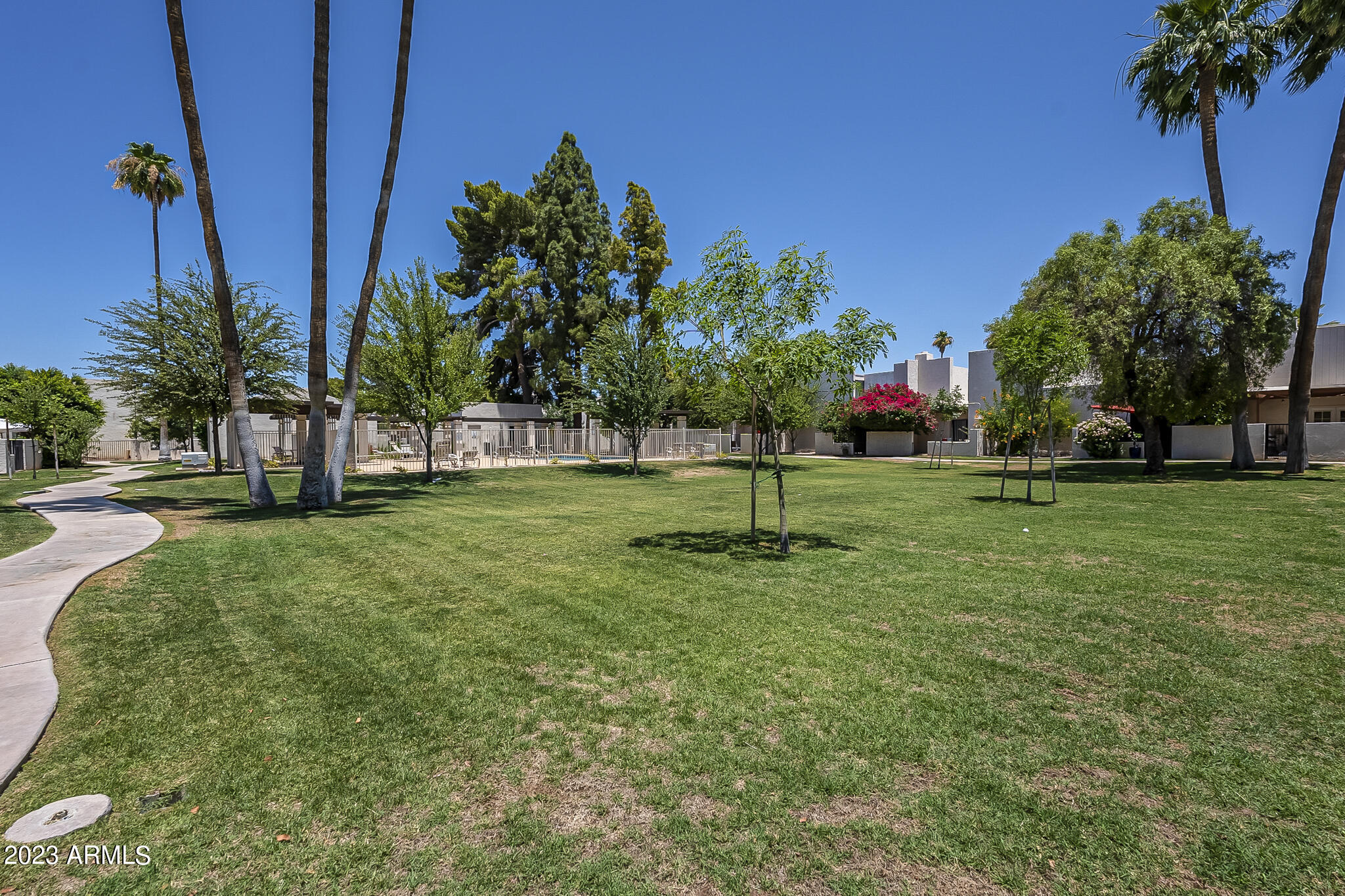 3217 S COLLEGE Avenue