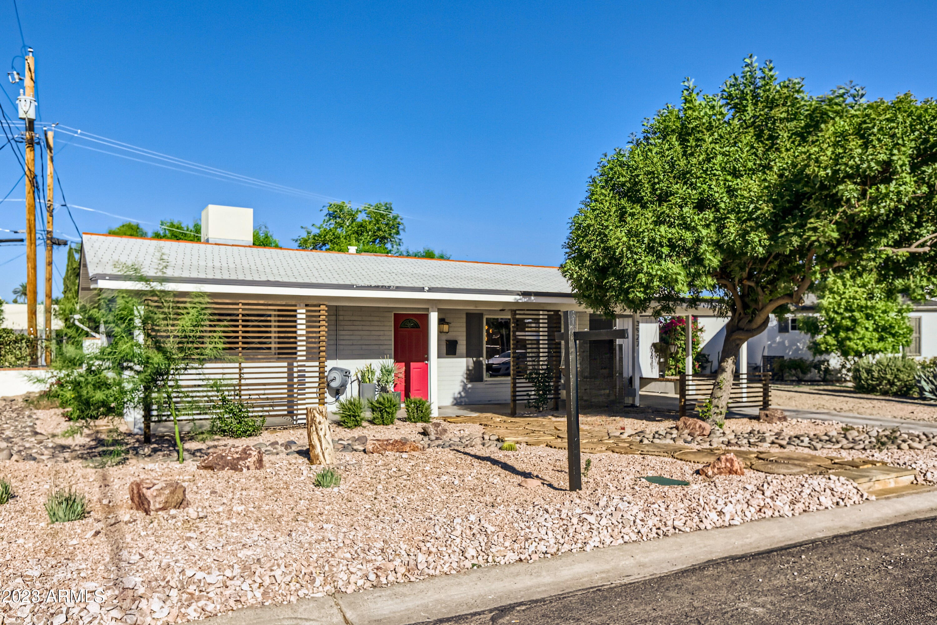 3927 N 43RD Street