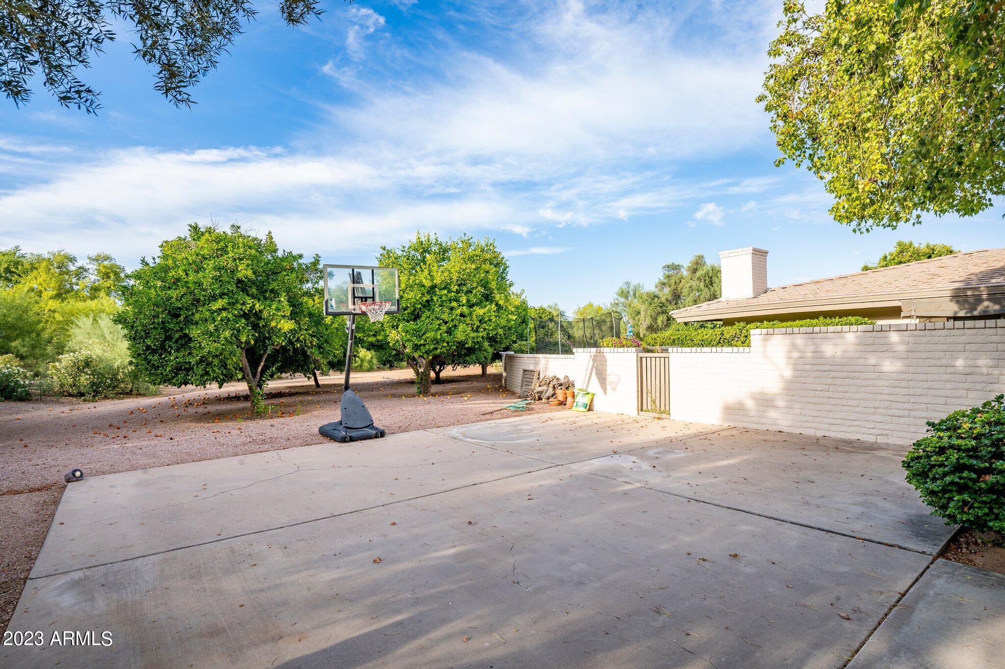 6516 E MAVERICK Road