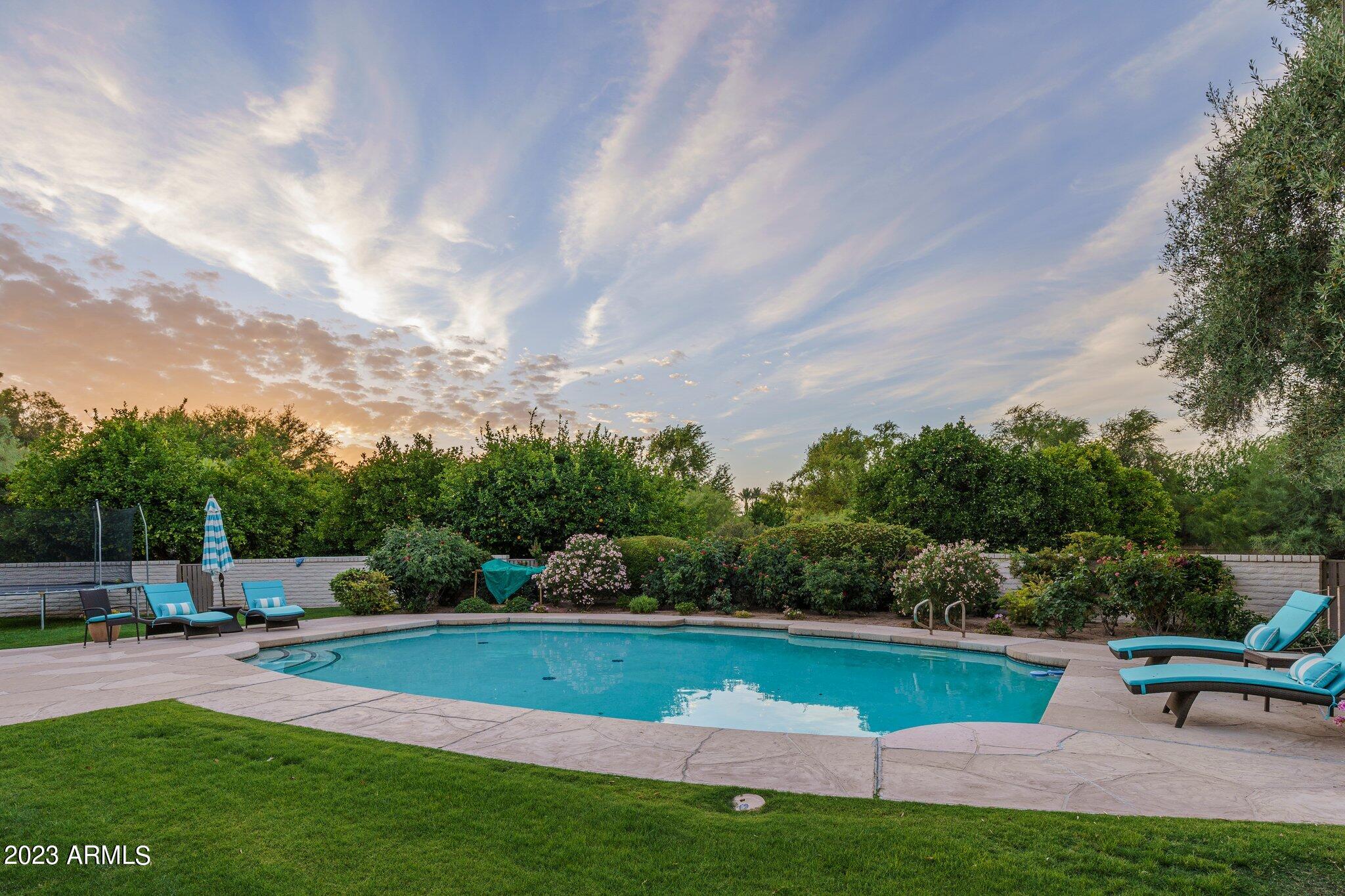 6516 E MAVERICK Road