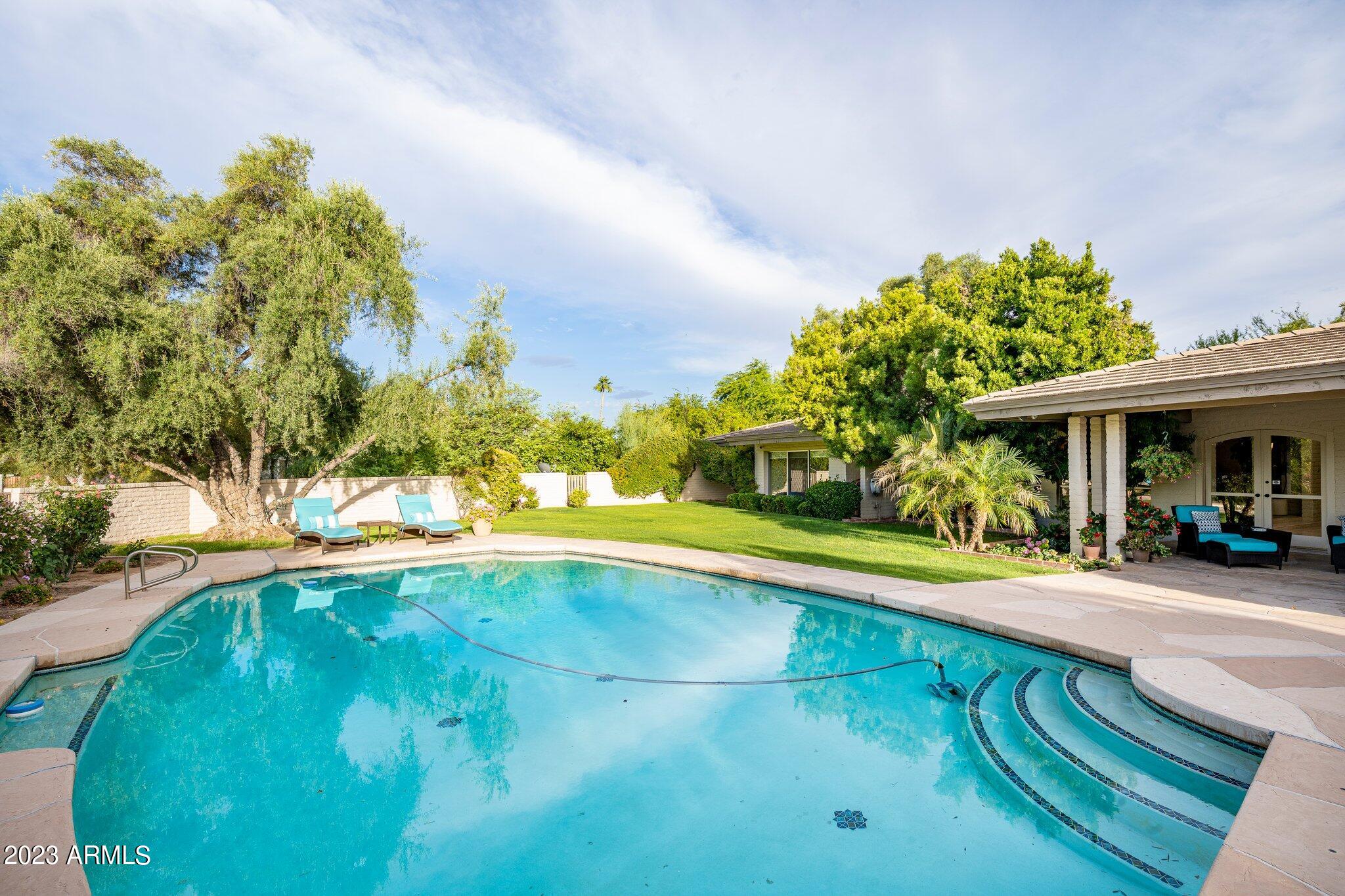 6516 E MAVERICK Road