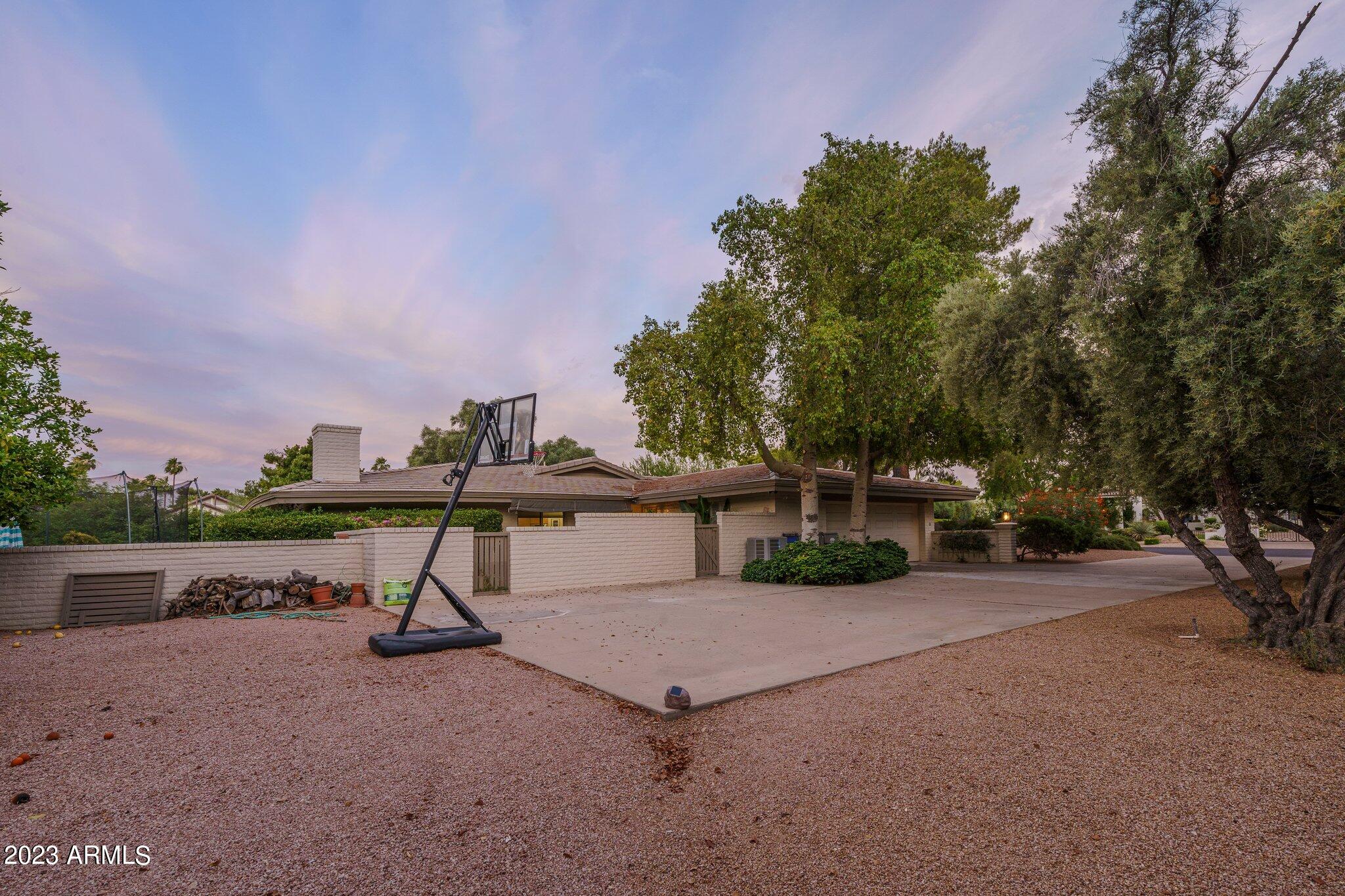 6516 E MAVERICK Road