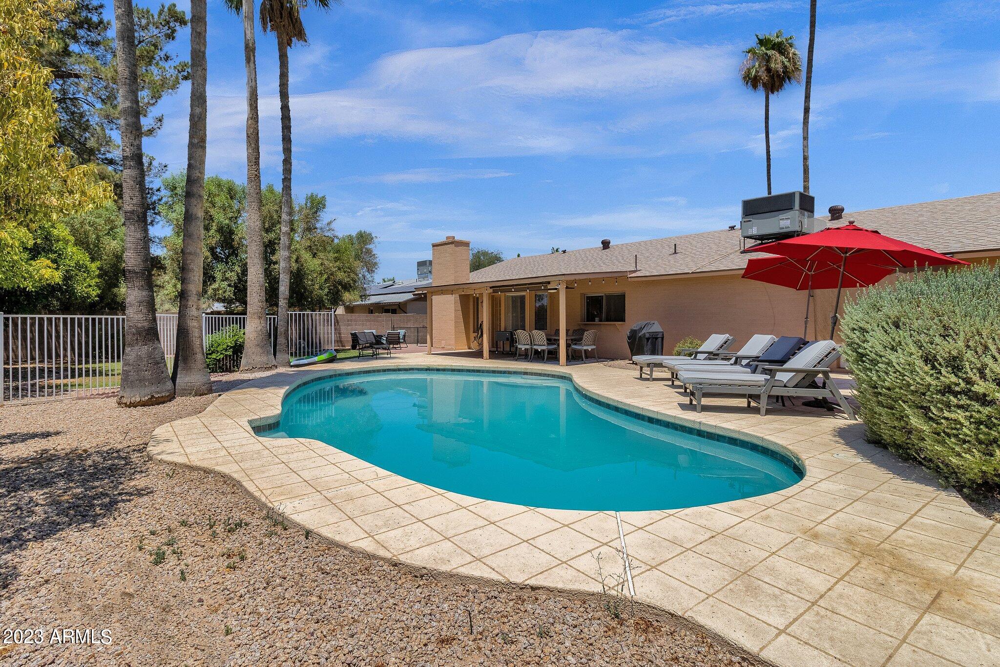 4501 E KELTON Lane
