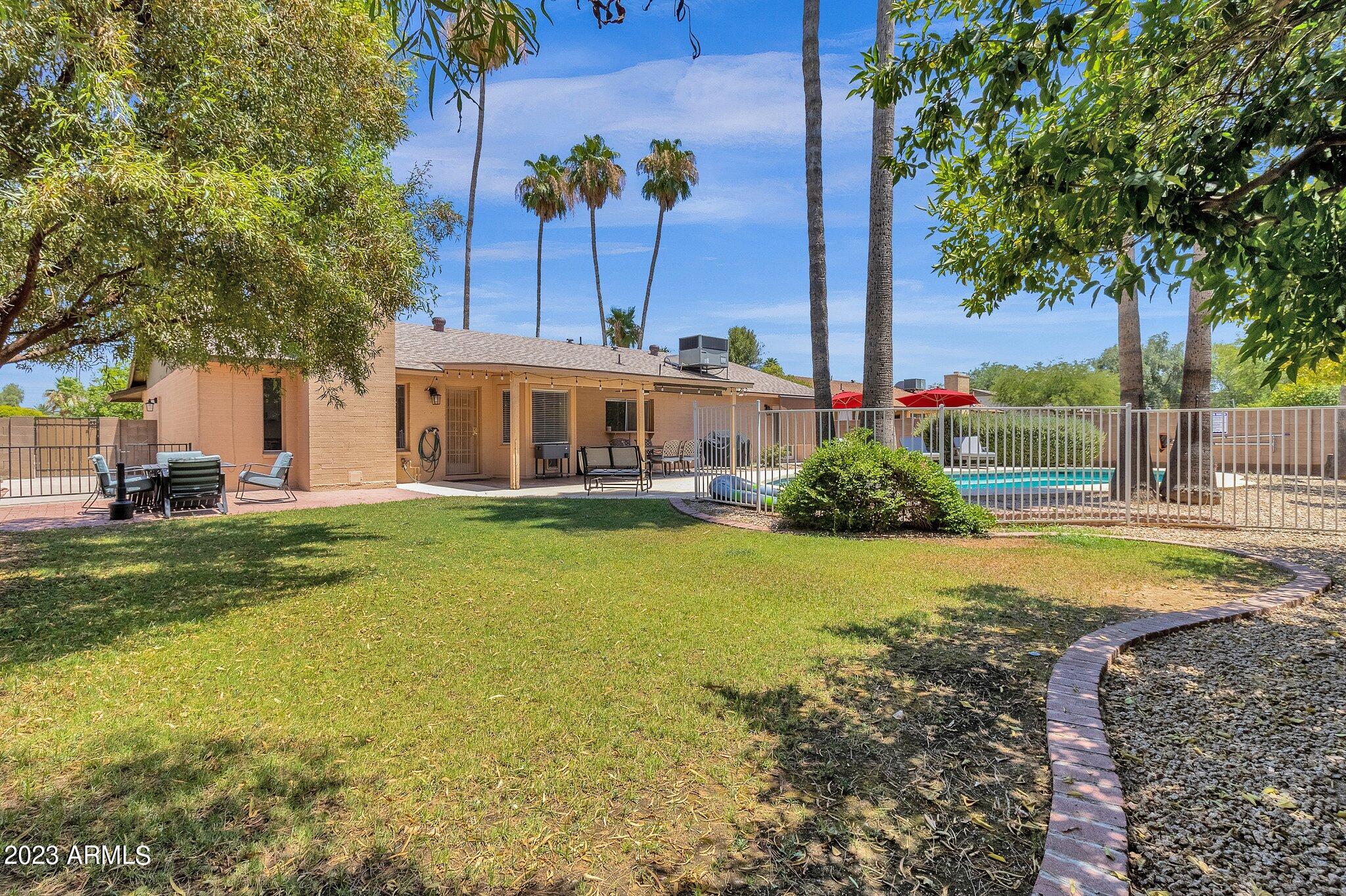 4501 E KELTON Lane