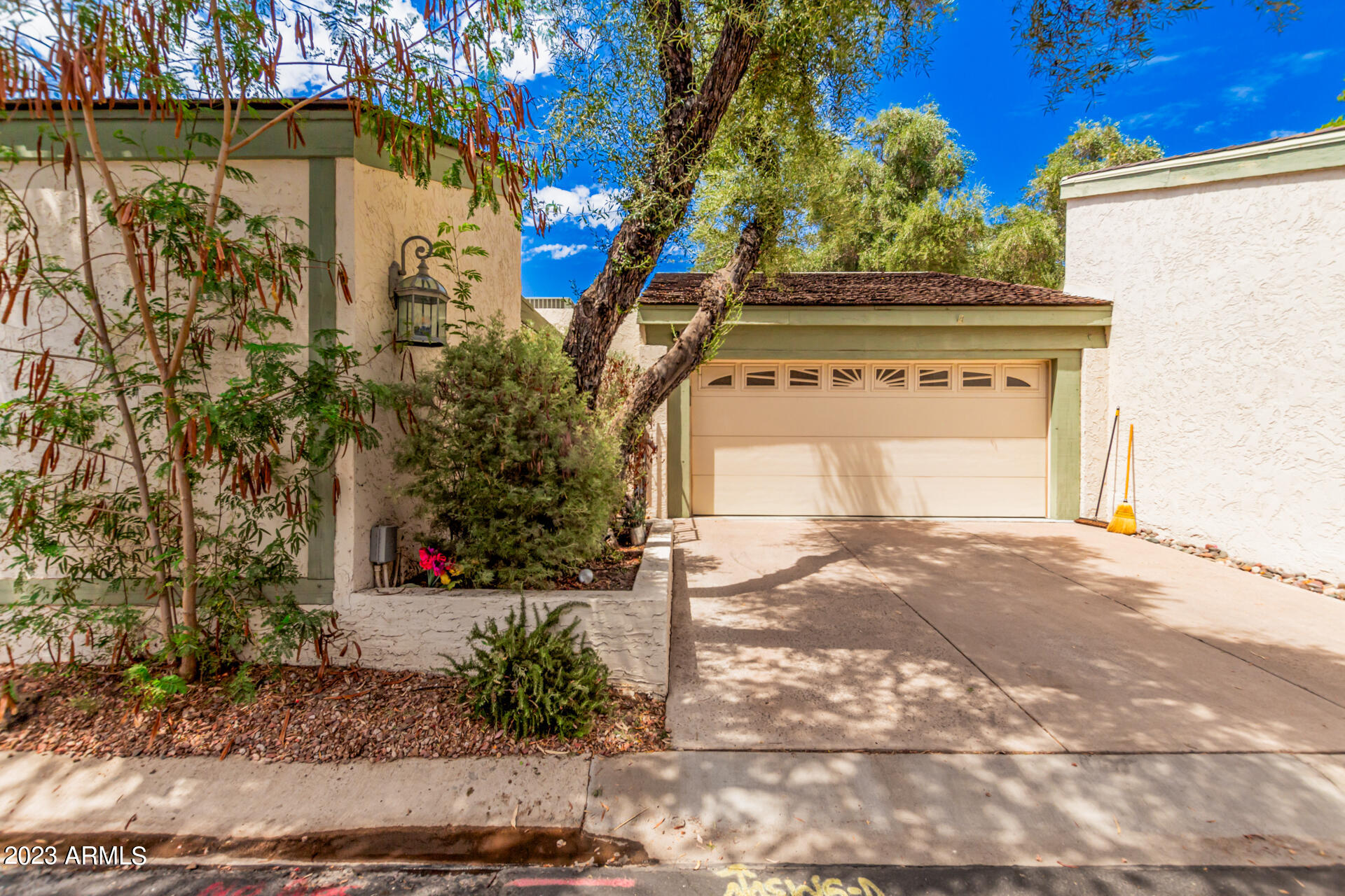 8101 N CENTRAL Avenue Unit: 3