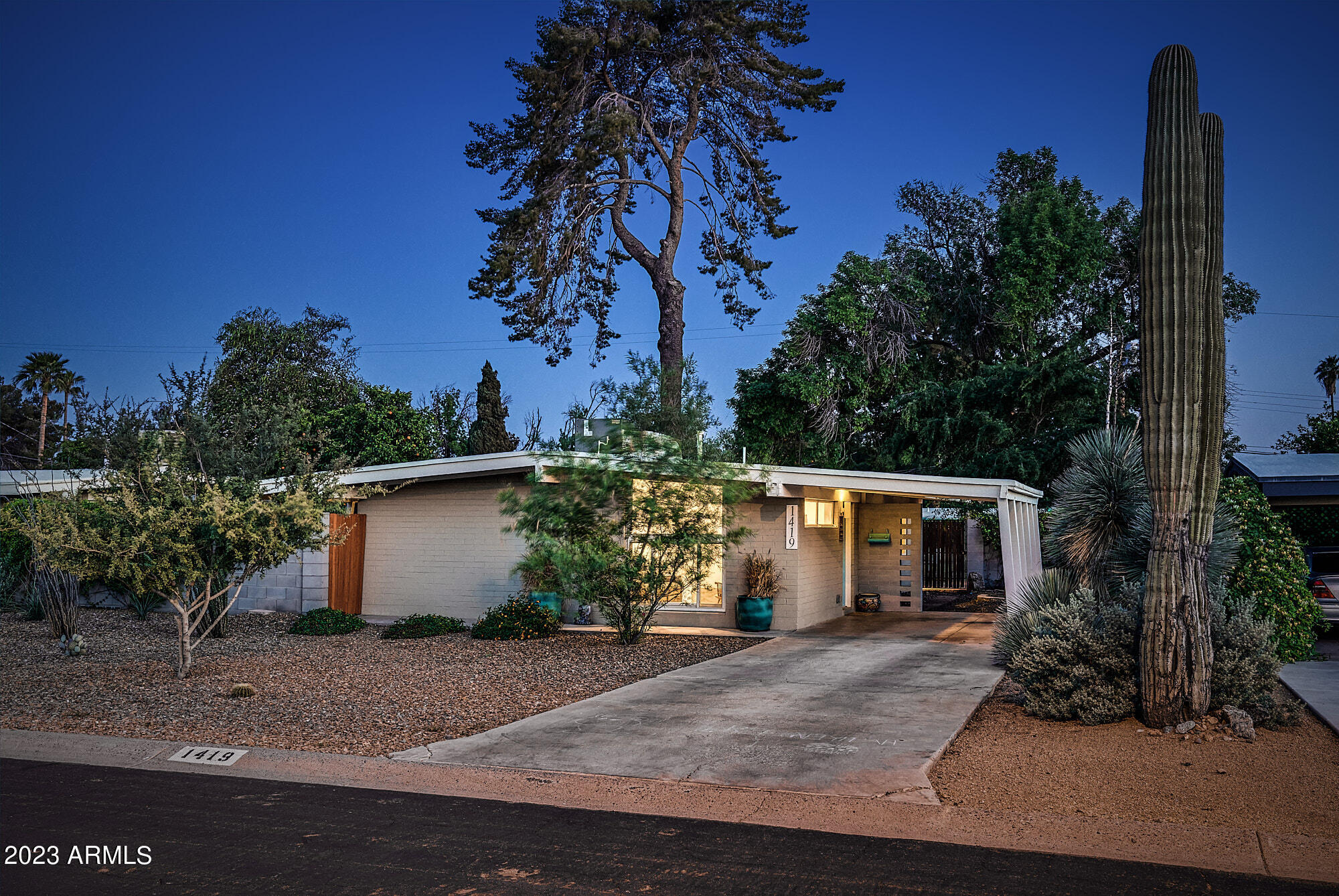1419 E Rancho Drive
