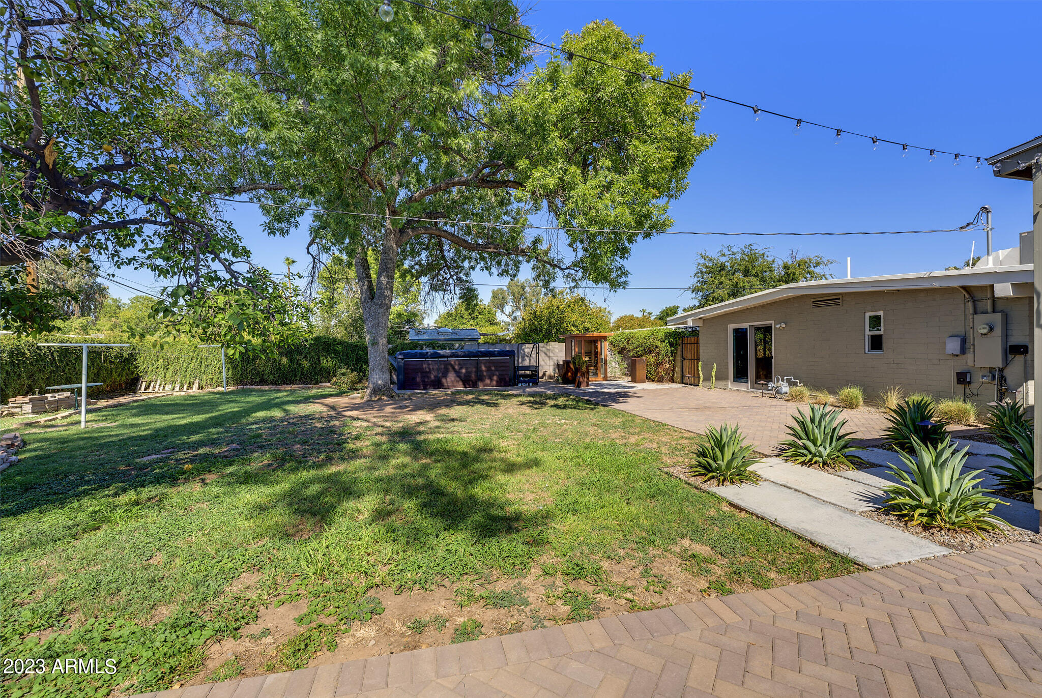 1419 E Rancho Drive