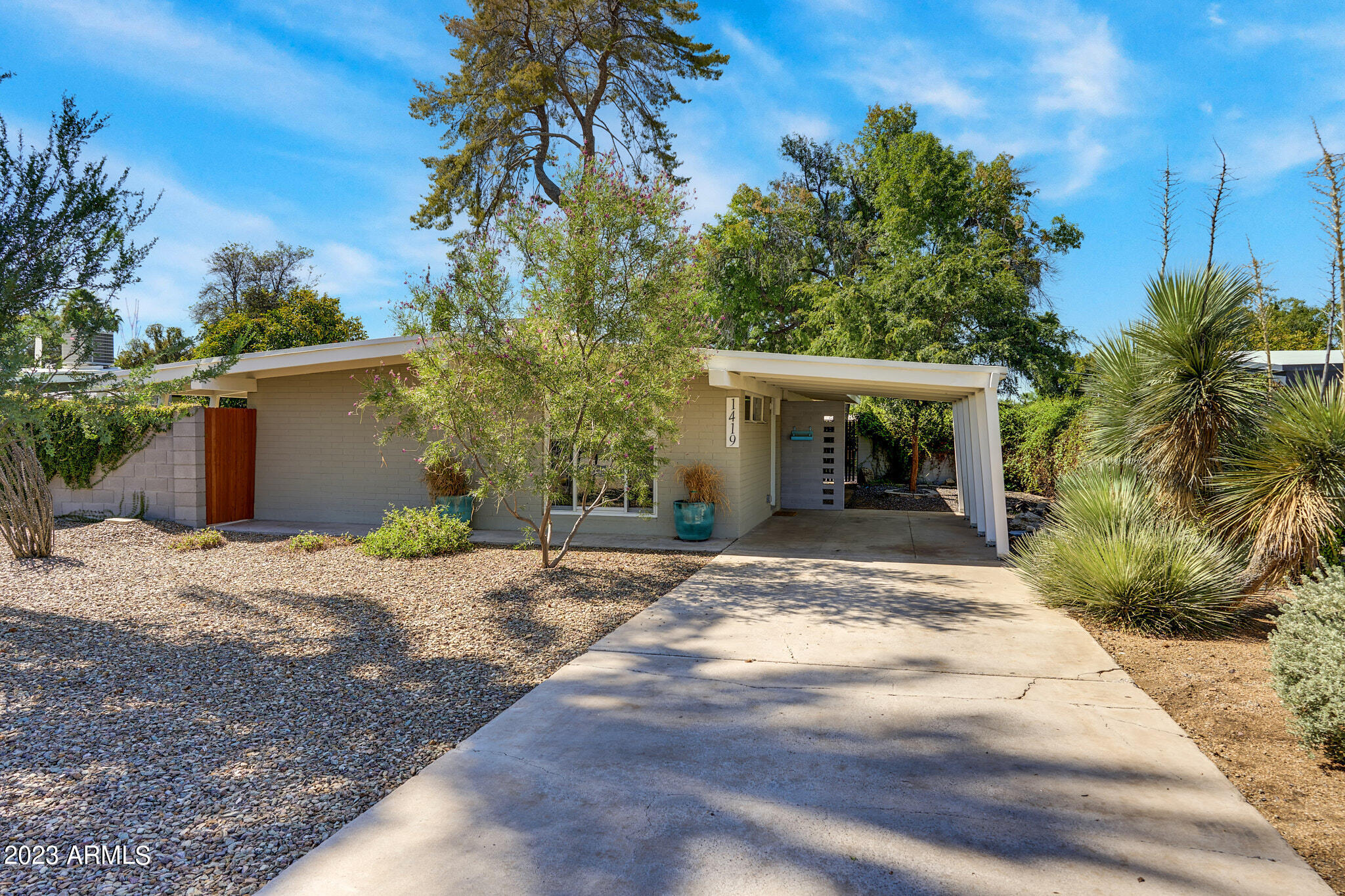 1419 E Rancho Drive