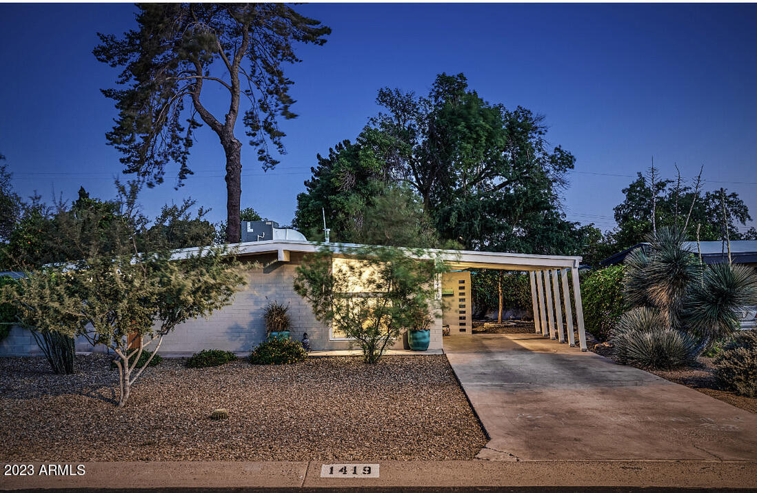 1419 E Rancho Drive