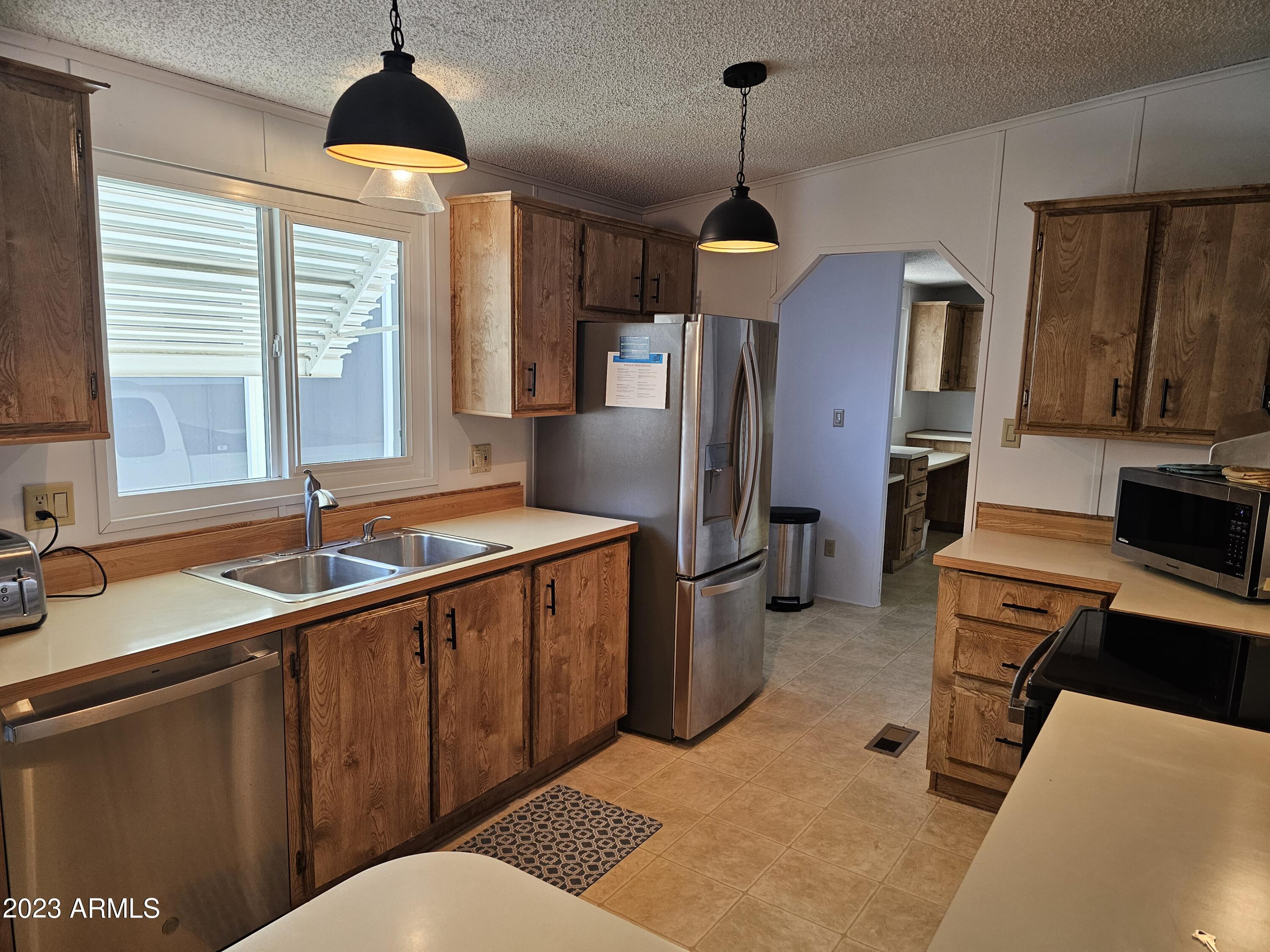 2233 E Behrend Drive Unit: 197