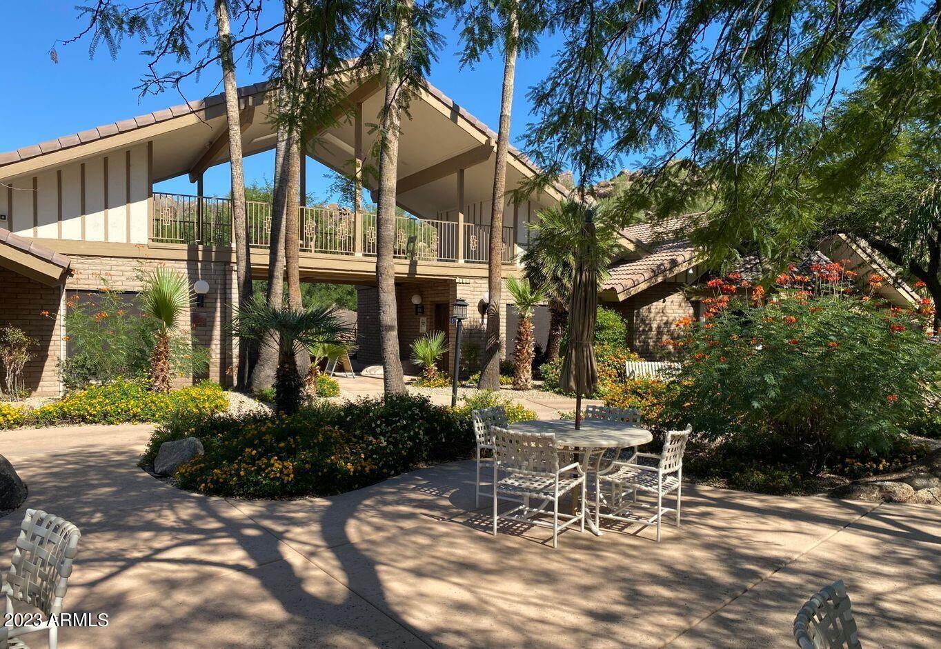 2233 E Behrend Drive Unit: 197