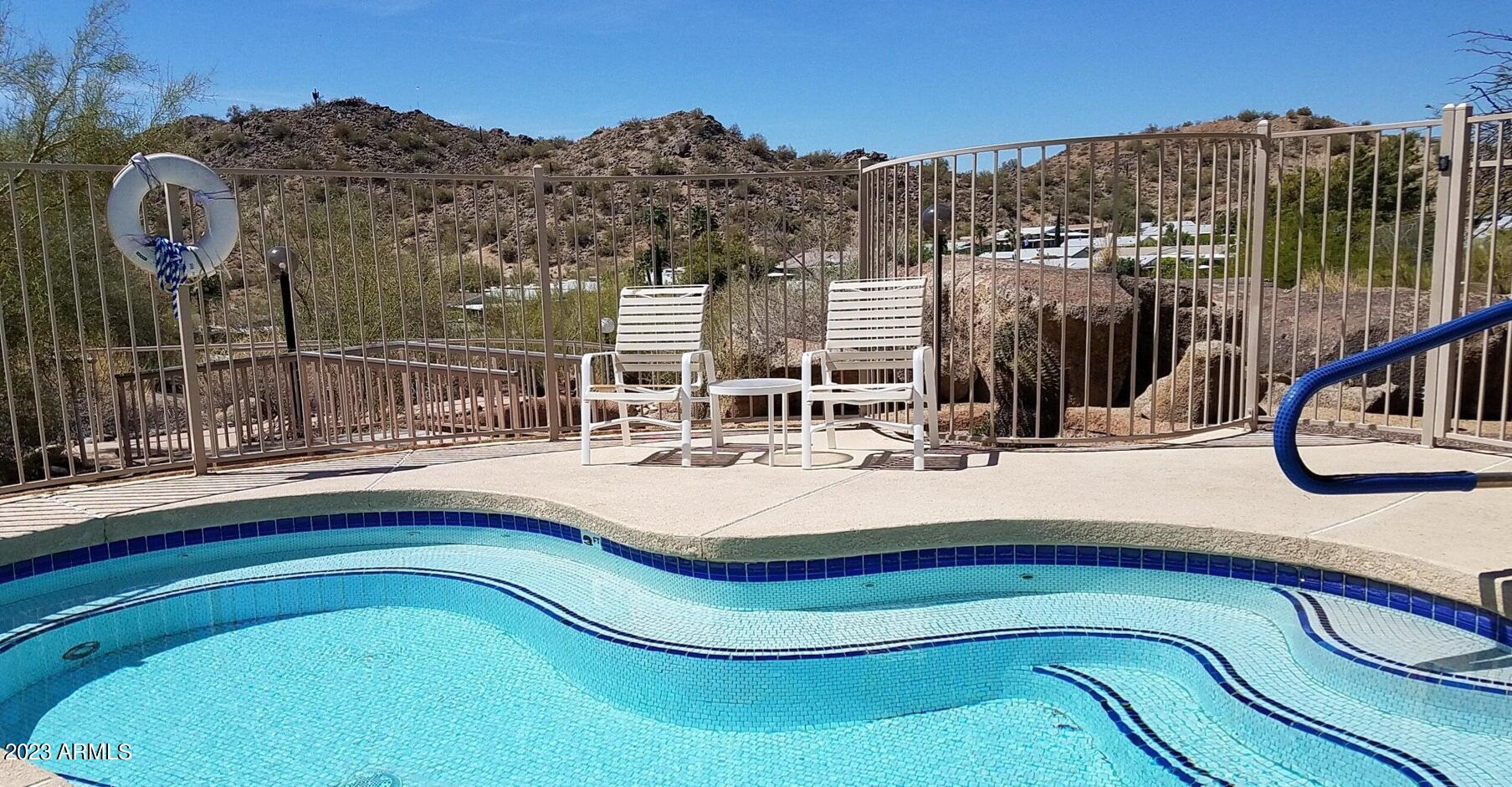 2233 E Behrend Drive Unit: 197