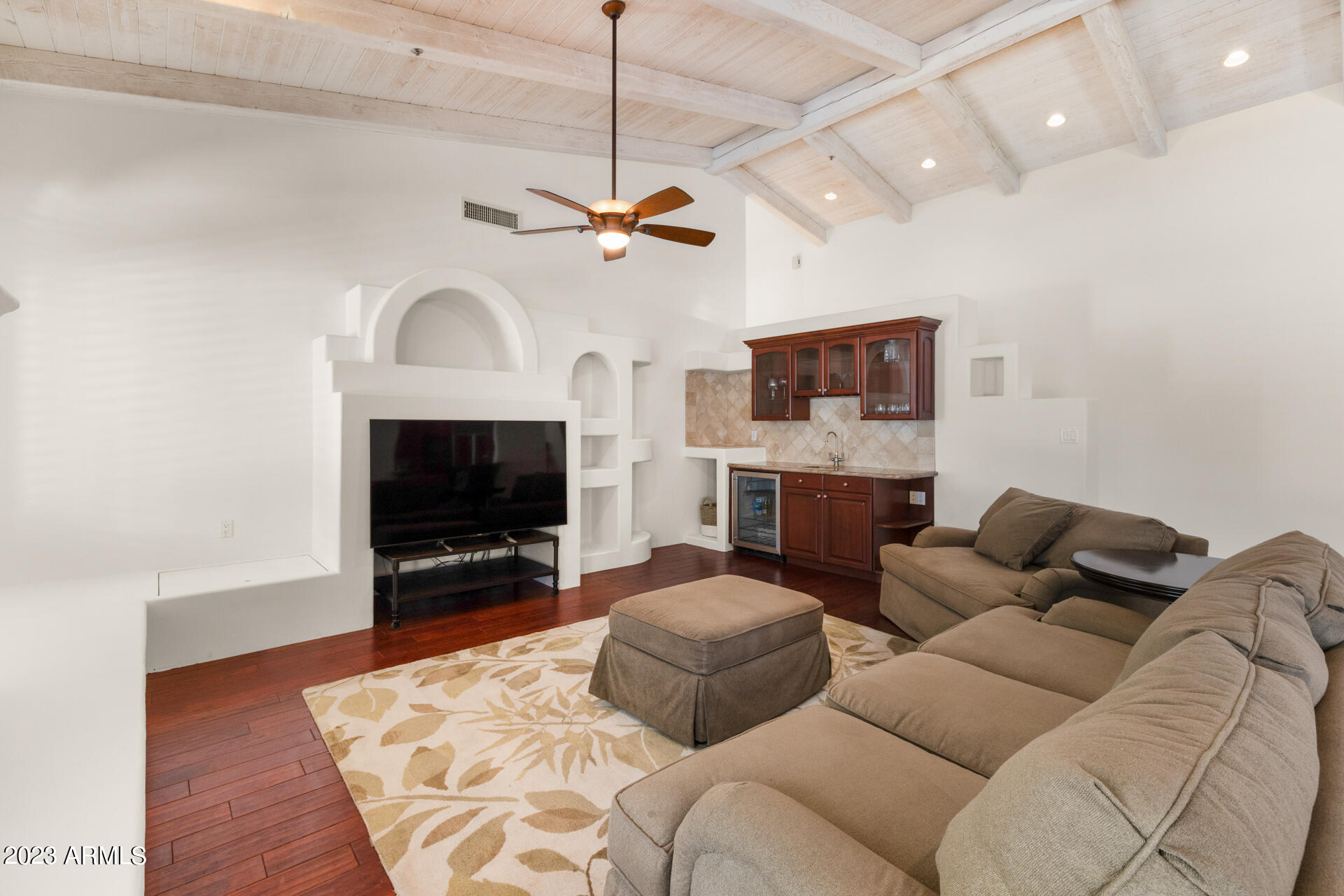 8532 E ASTER Drive