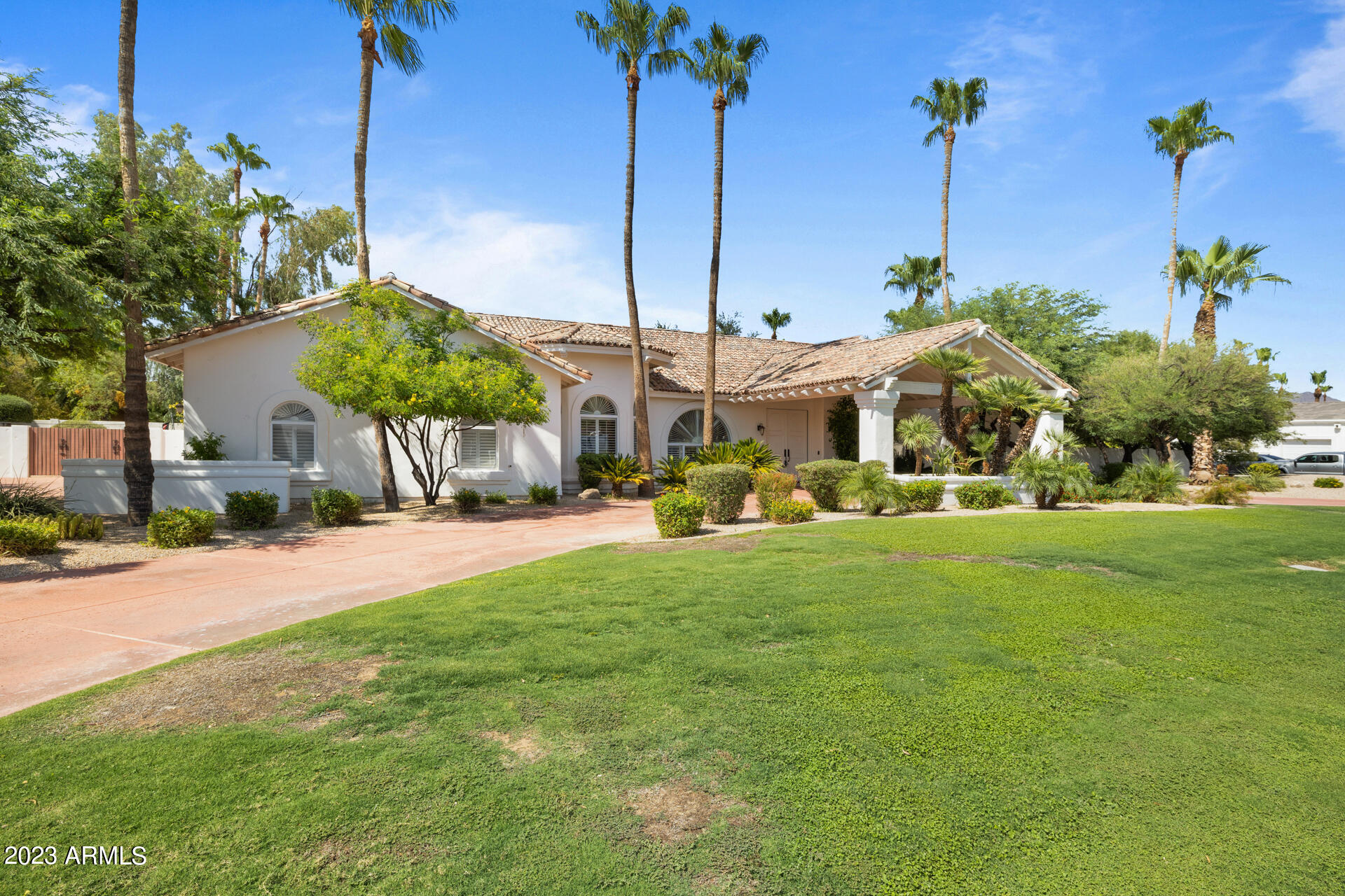 8532 E ASTER Drive