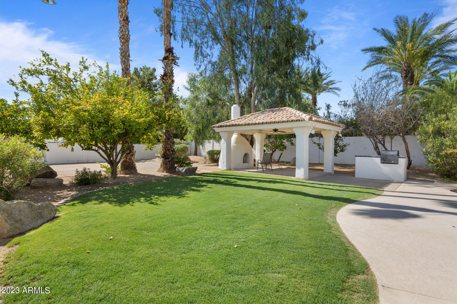 8532 E ASTER Drive