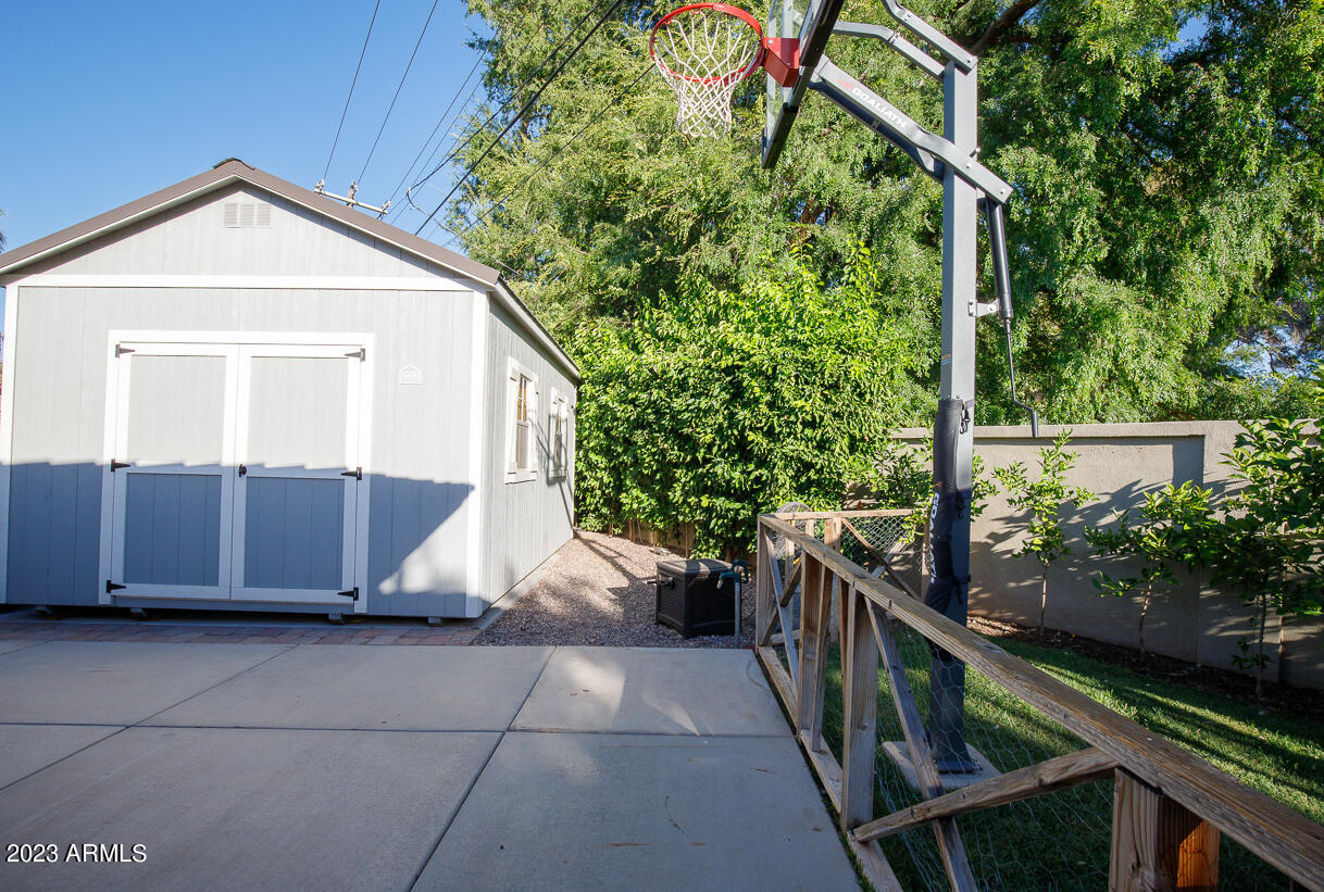 201 W LAMAR Road