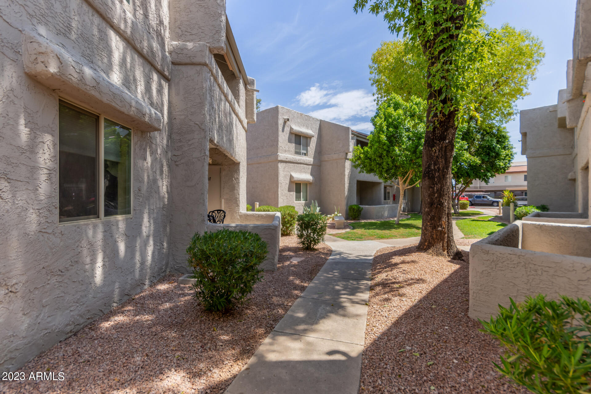 4444 E PARADISE VILLAGE Parkway N Unit: 107