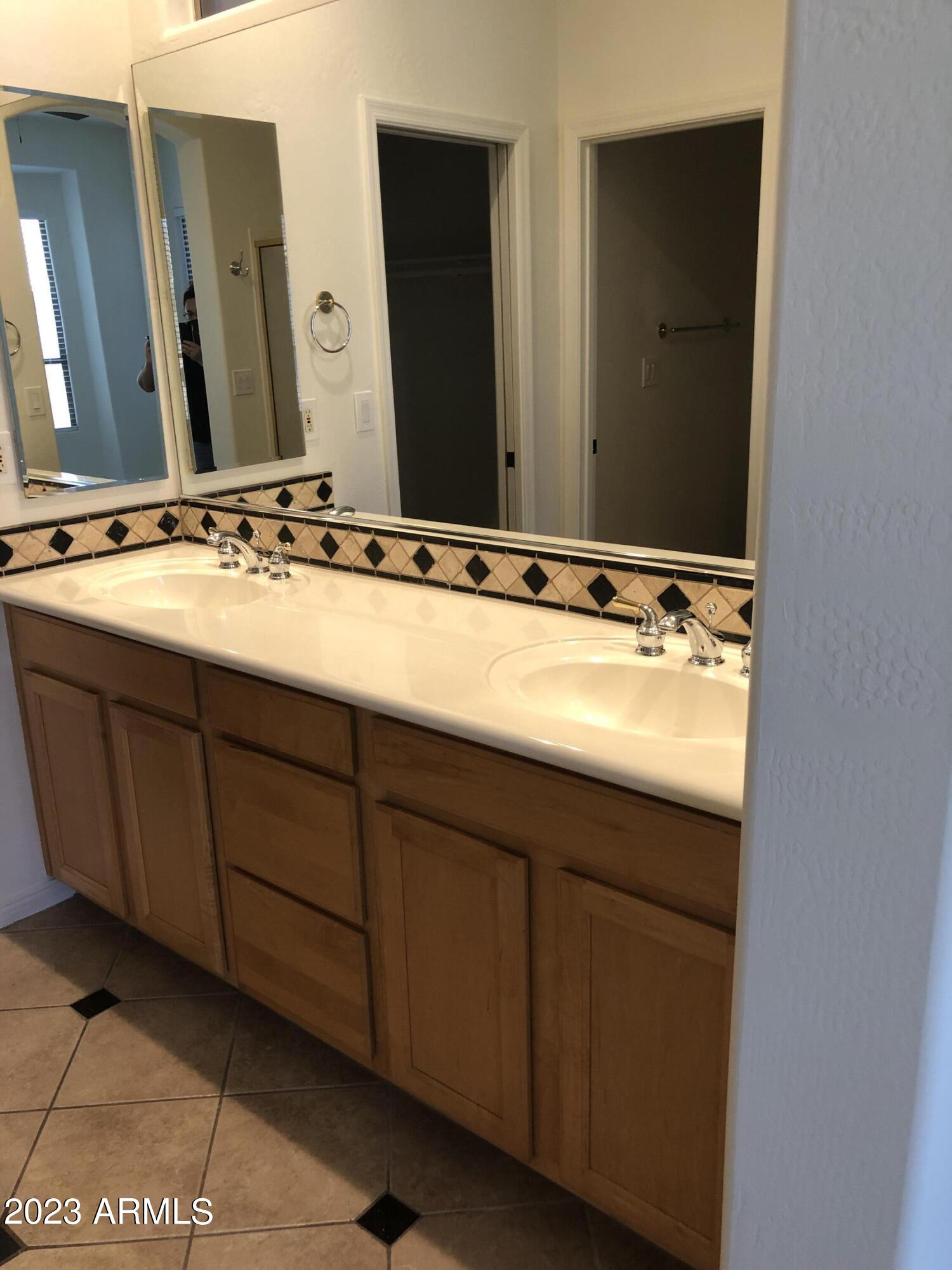 16420 N THOMPSON PEAK Parkway Unit: 2015