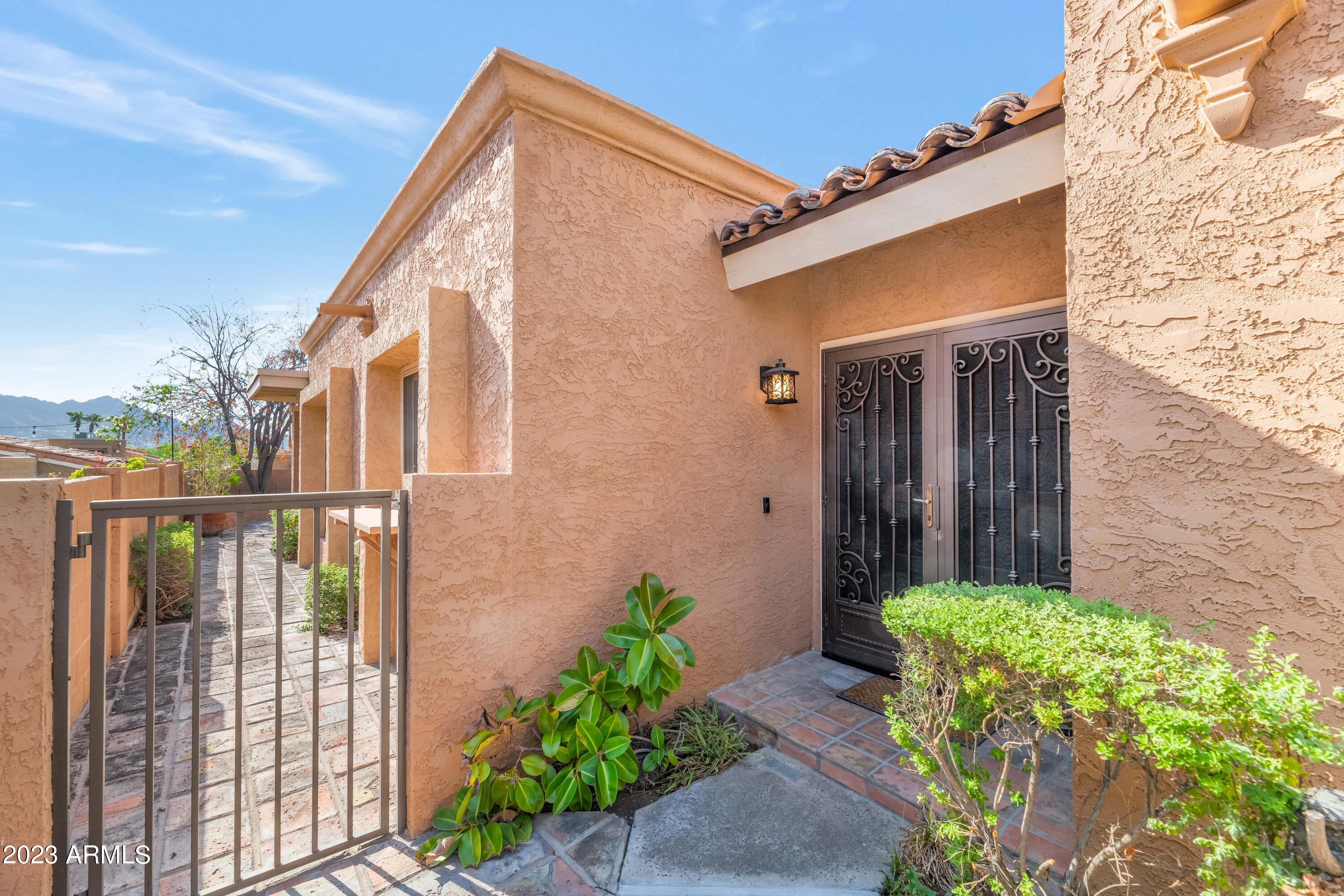 10629 N 7TH Place