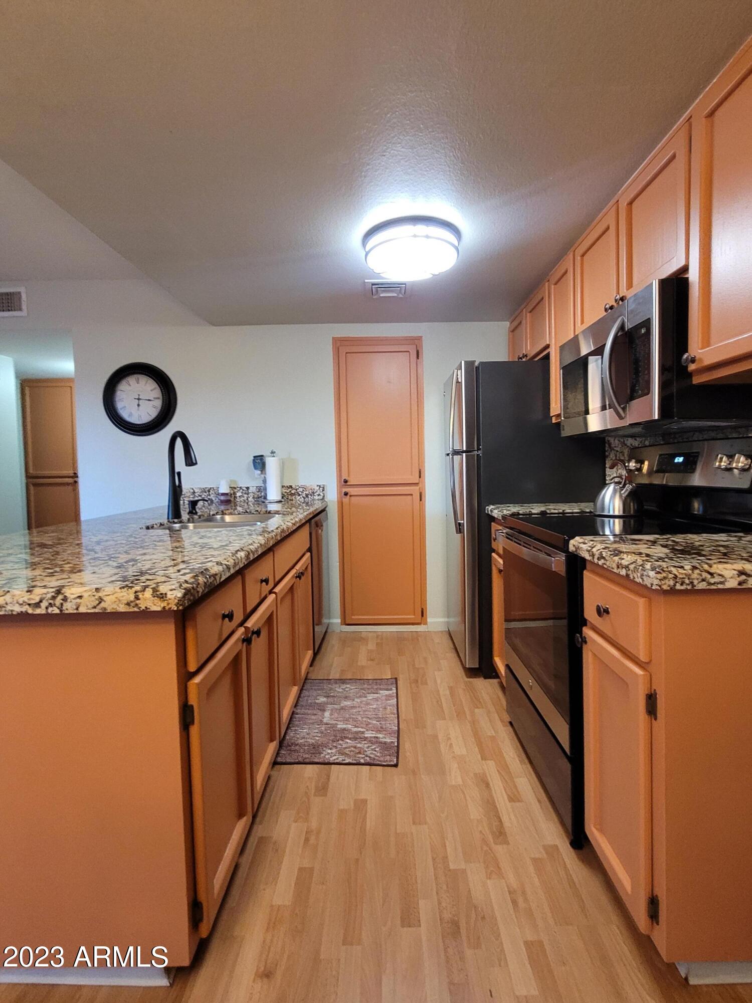 2228 E CAMPBELL Avenue Unit: 201