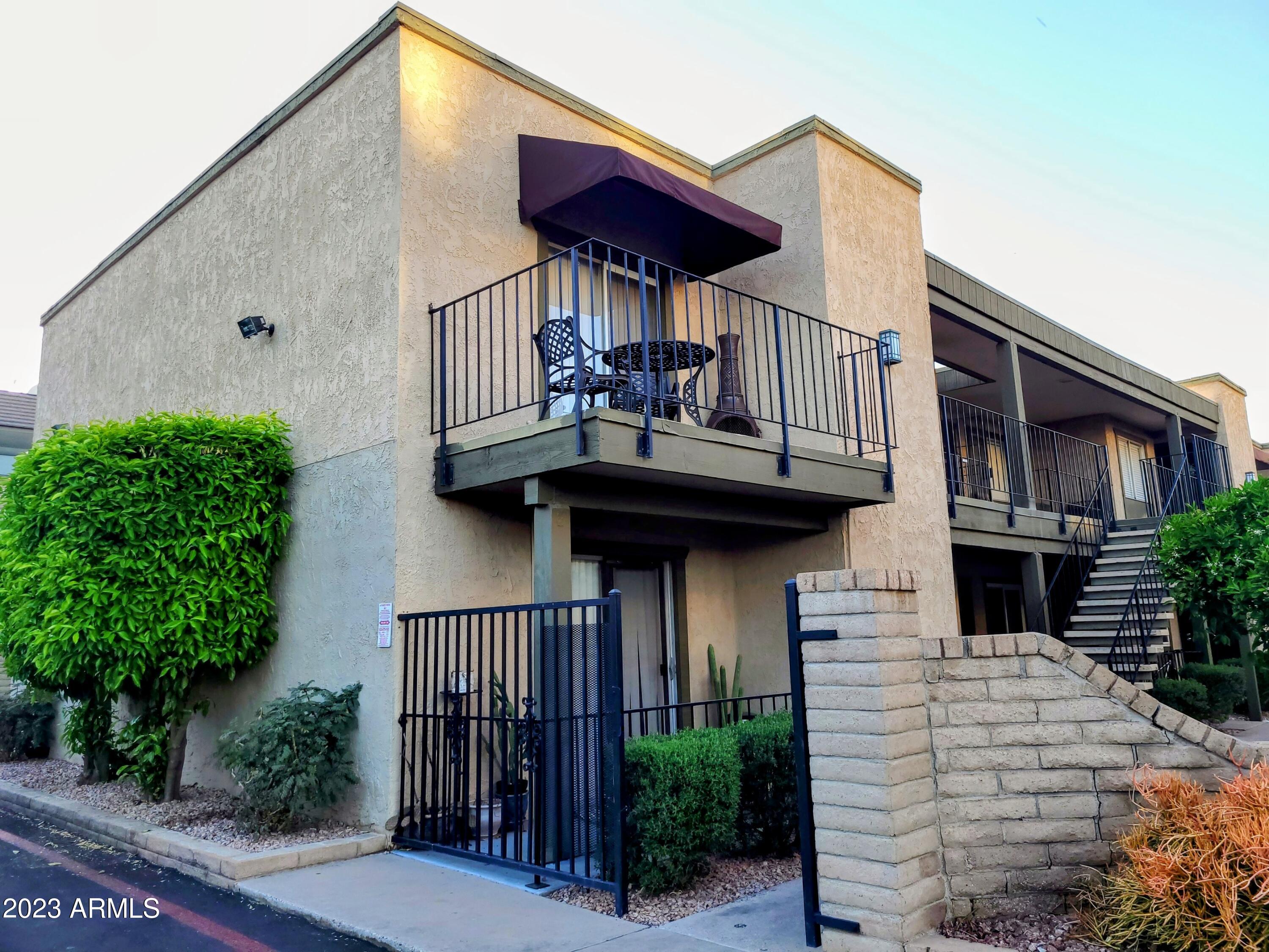 2228 E CAMPBELL Avenue Unit: 201