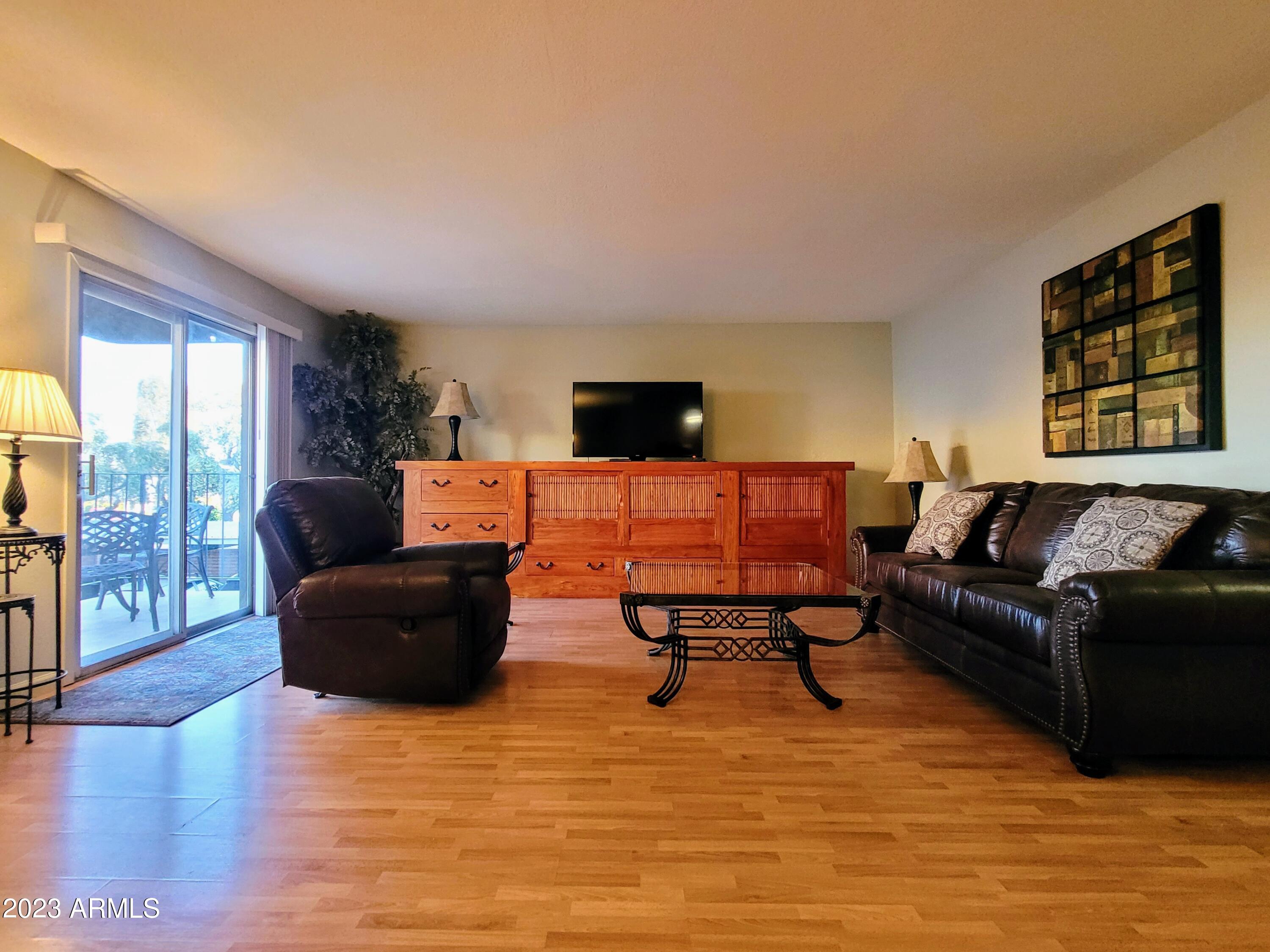 2228 E CAMPBELL Avenue Unit: 201