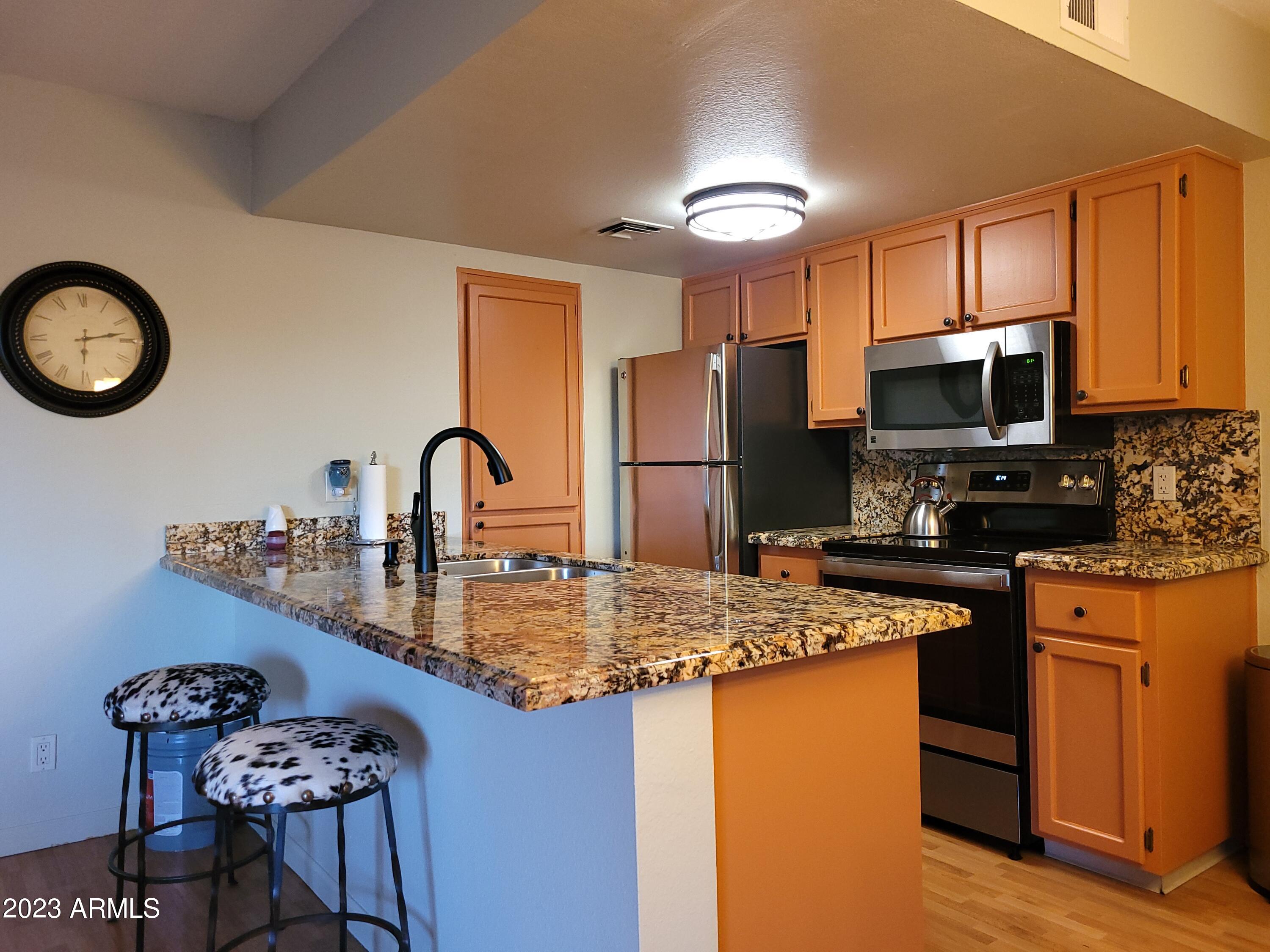 2228 E CAMPBELL Avenue Unit: 201
