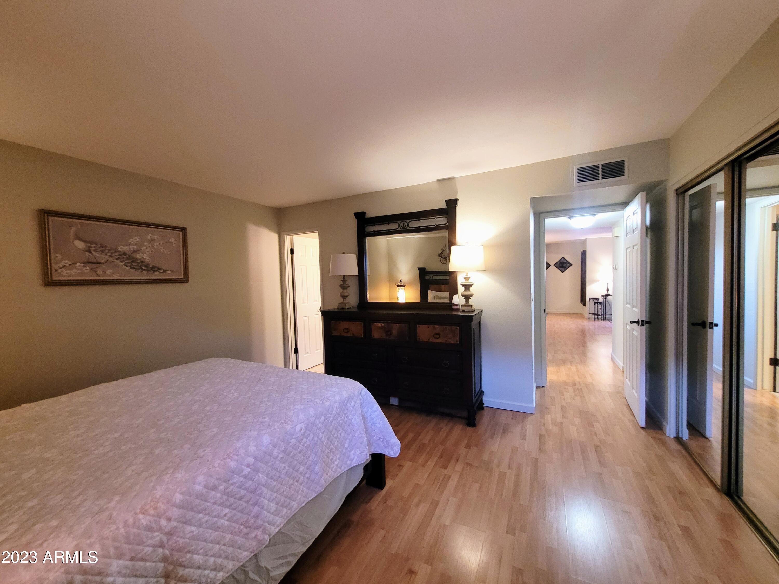2228 E CAMPBELL Avenue Unit: 201