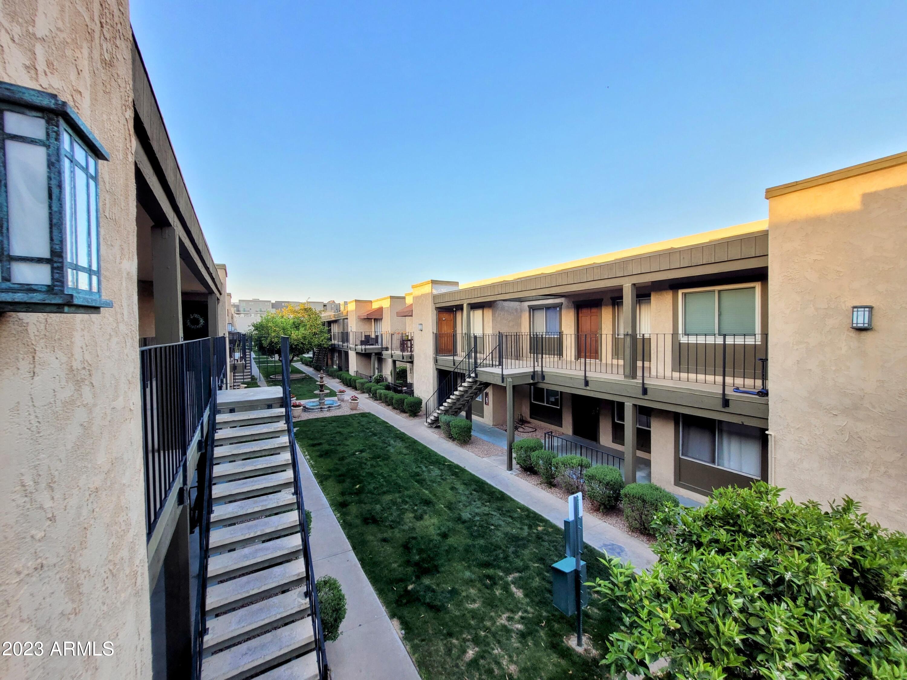 2228 E CAMPBELL Avenue Unit: 201