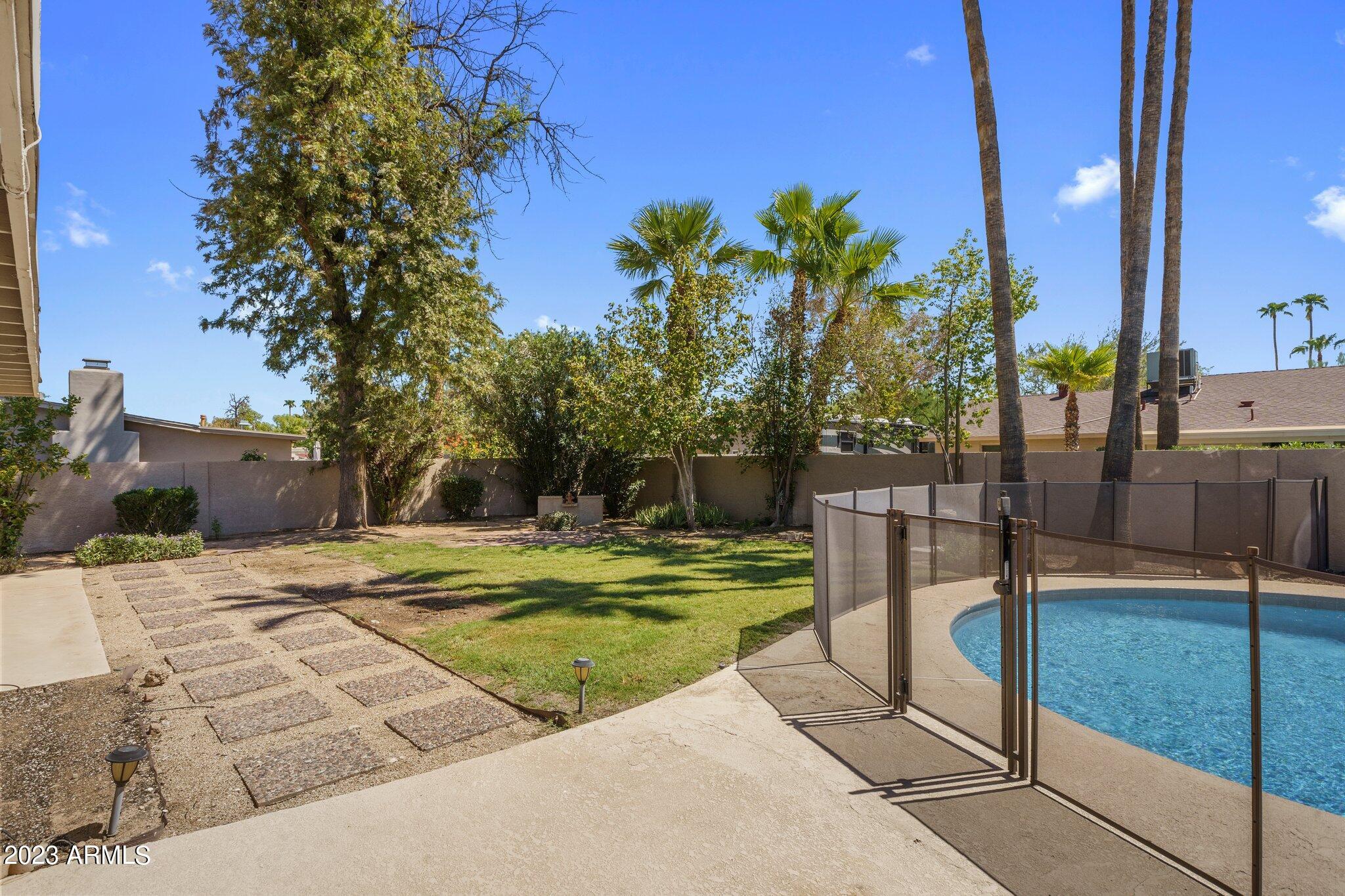 5139 E POINSETTIA Drive