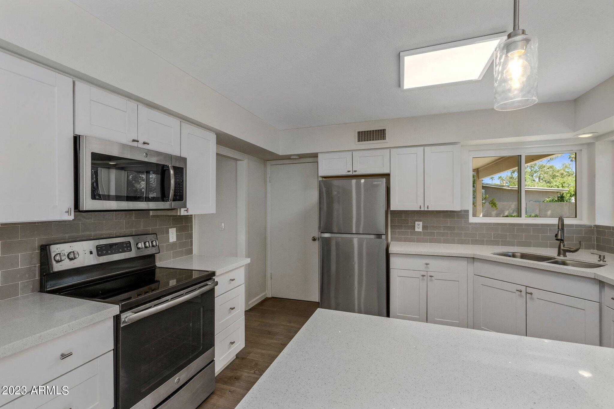 5139 E POINSETTIA Drive