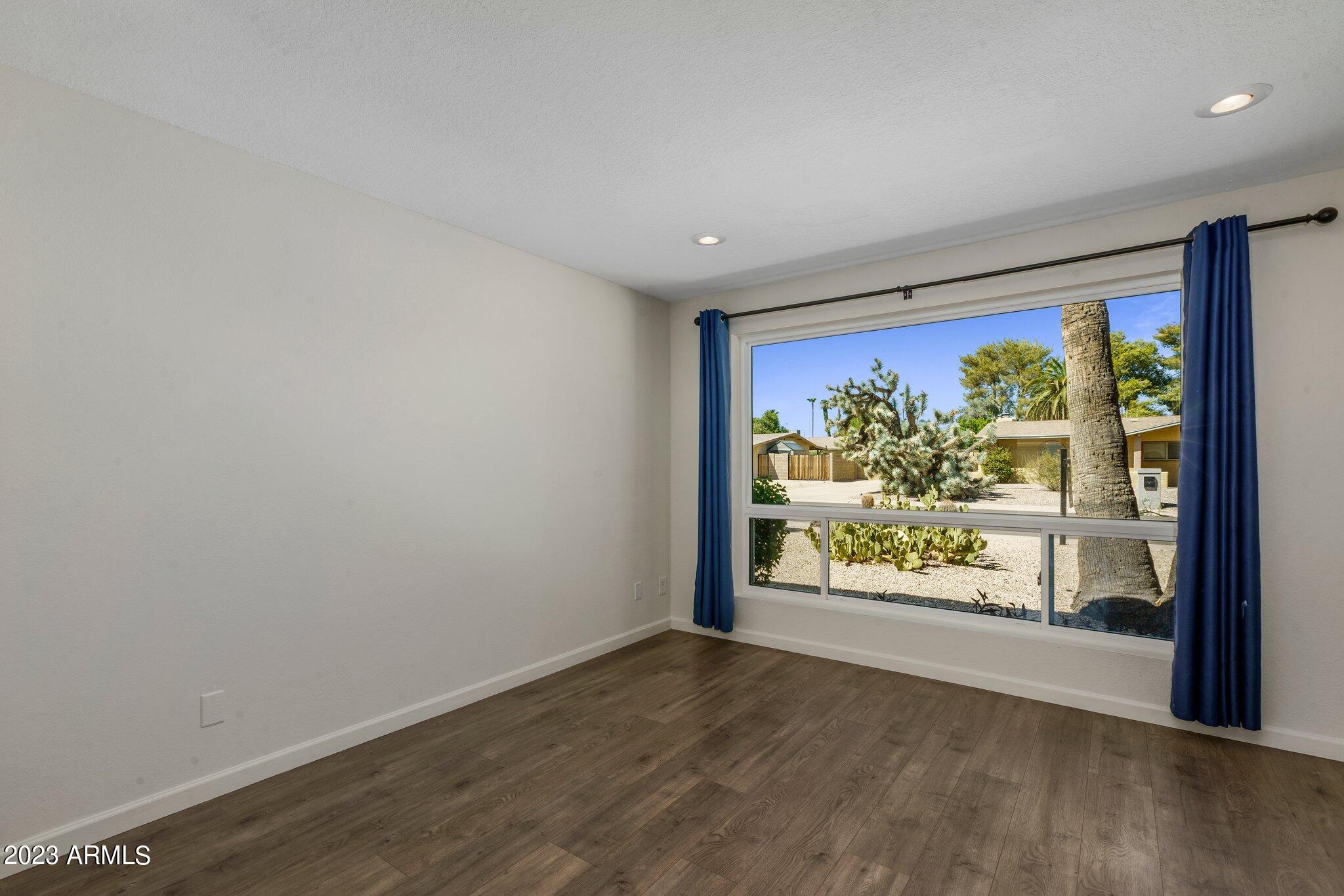 5139 E POINSETTIA Drive