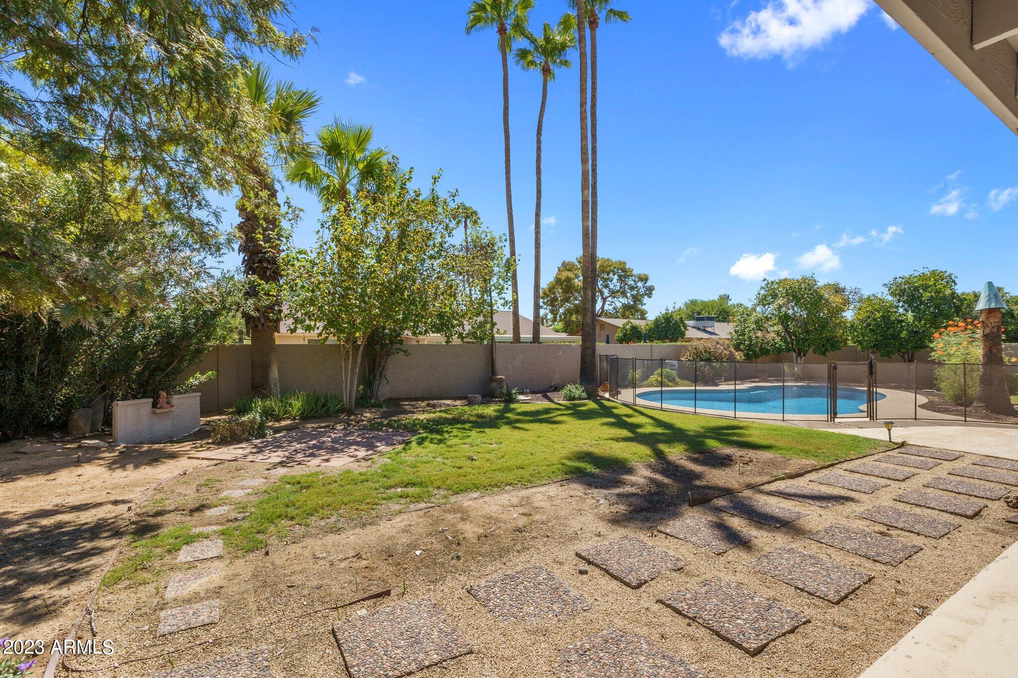 5139 E POINSETTIA Drive