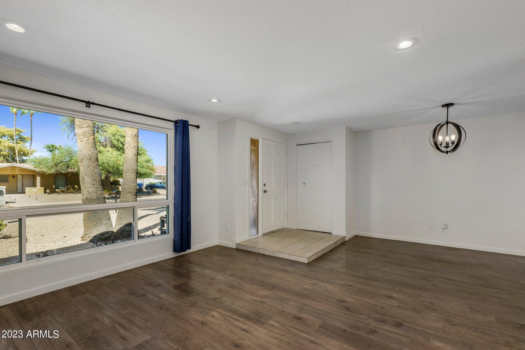 5139 E POINSETTIA Drive