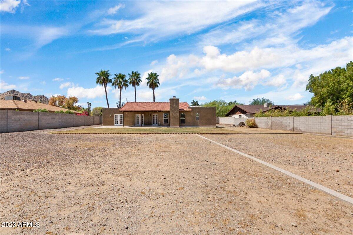 11847 N BANCROFT Drive