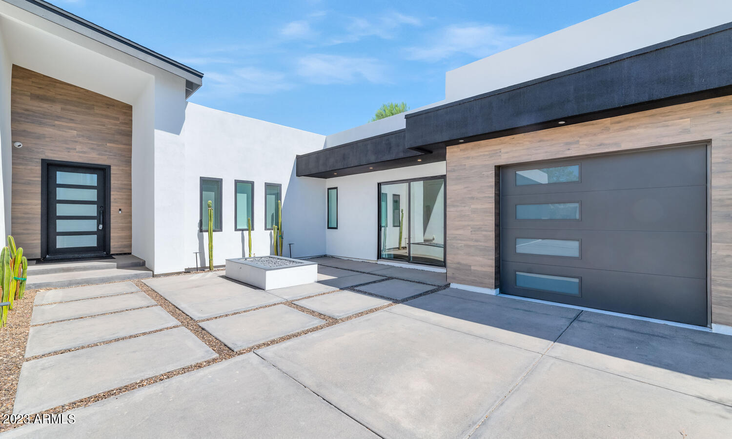 4214 E MARION Way
