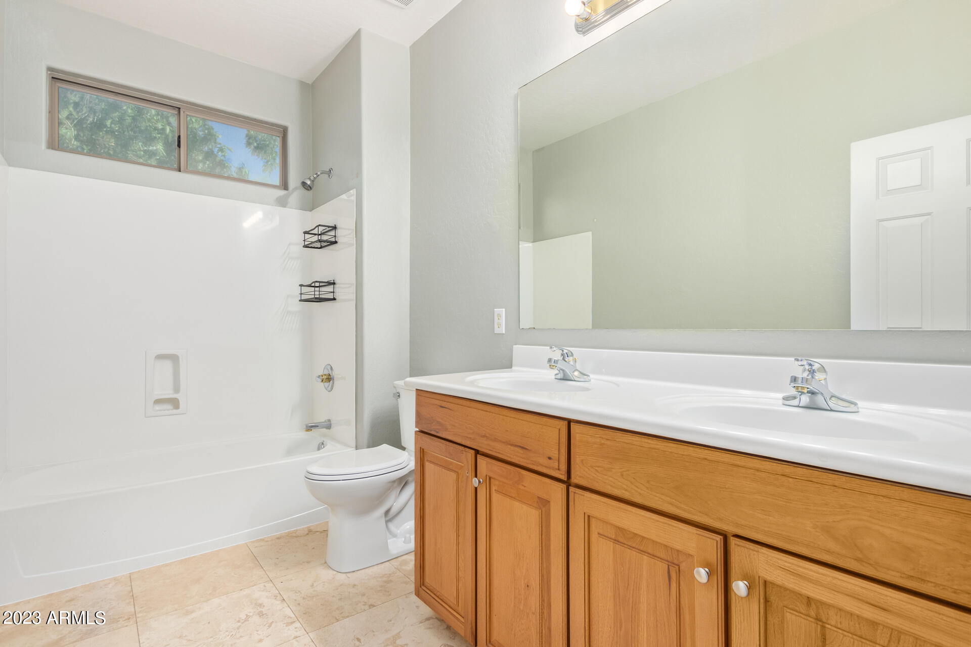 5703 W ROBB Lane