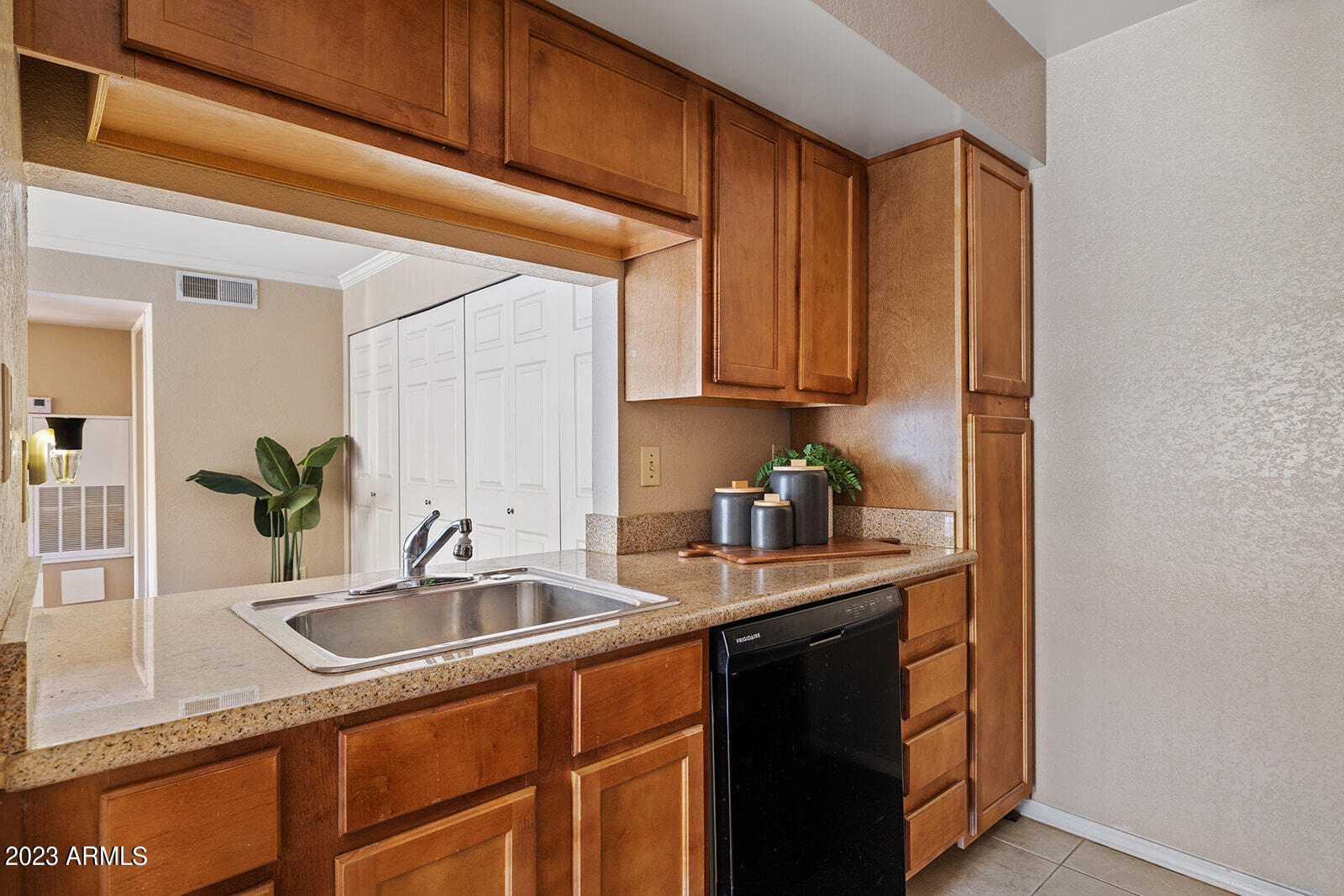 3500 N HAYDEN Road Unit: 909