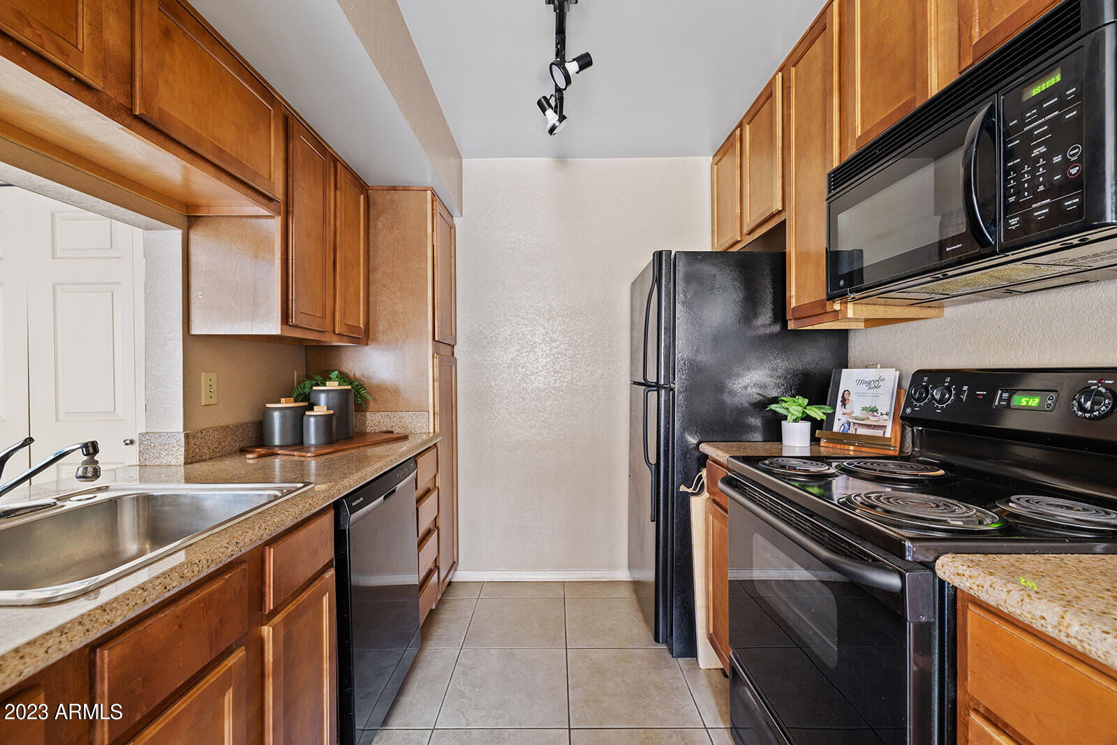 3500 N HAYDEN Road Unit: 909