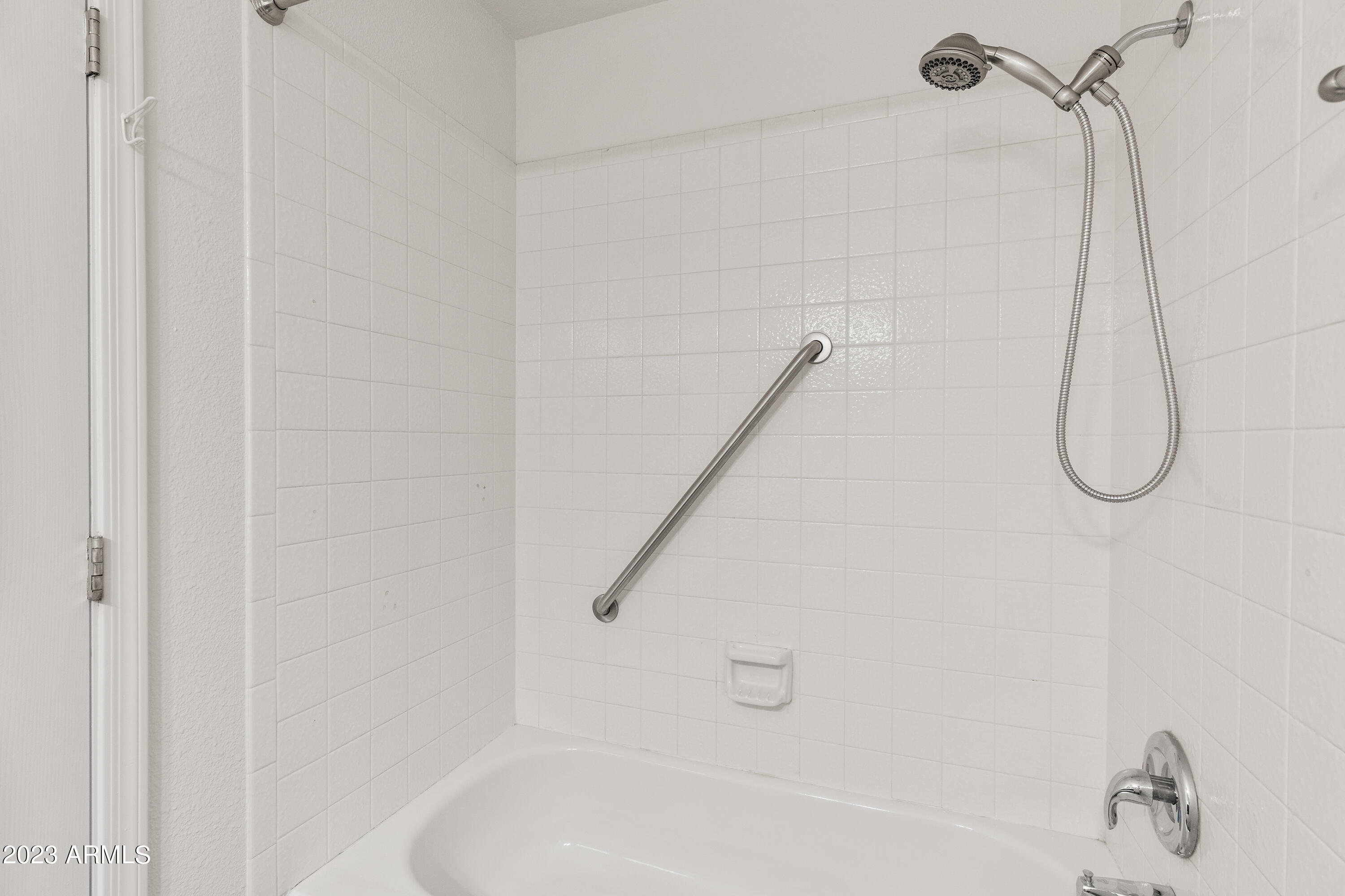 11011 N 92ND Street Unit: 1052