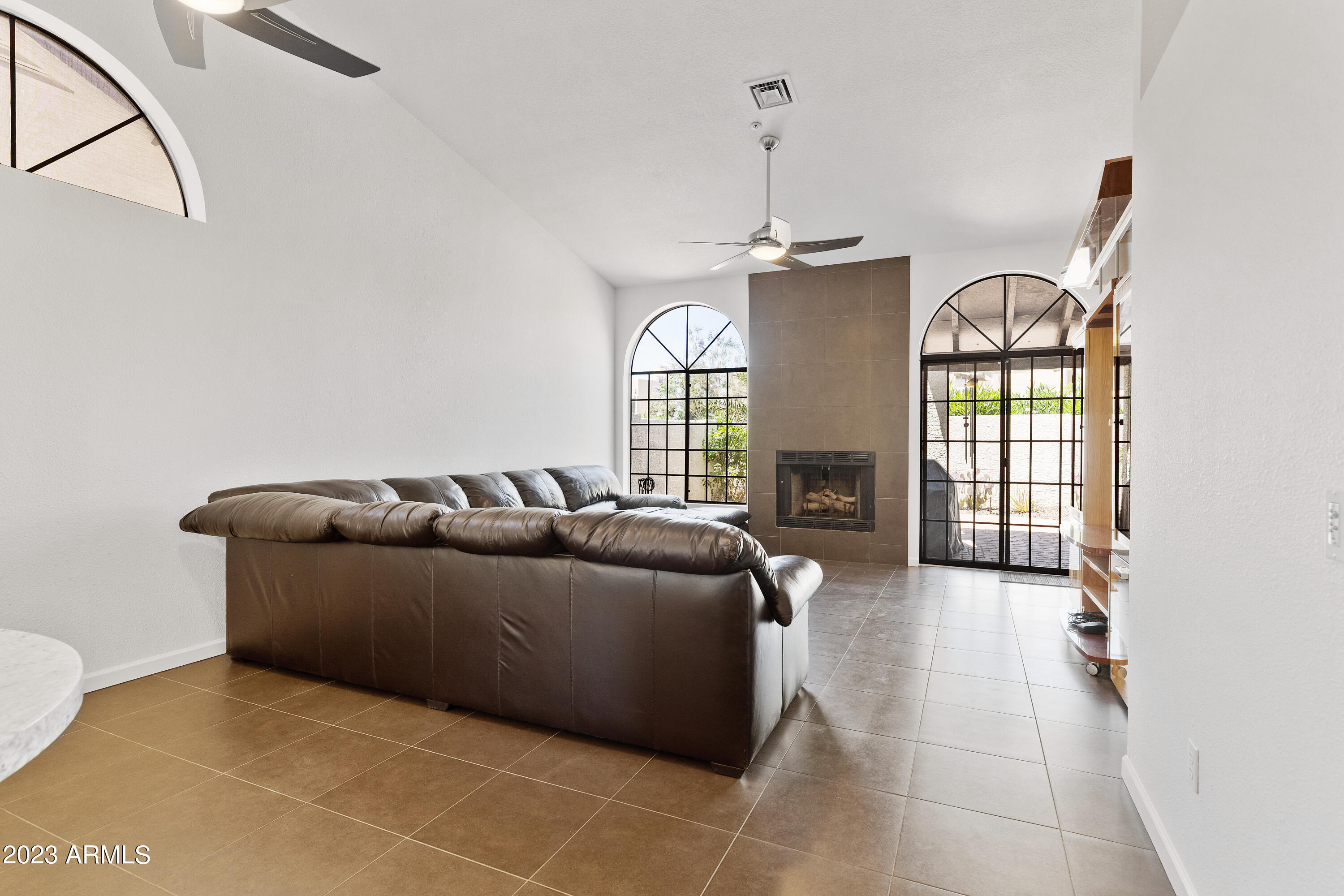 11011 N 92ND Street Unit: 1052